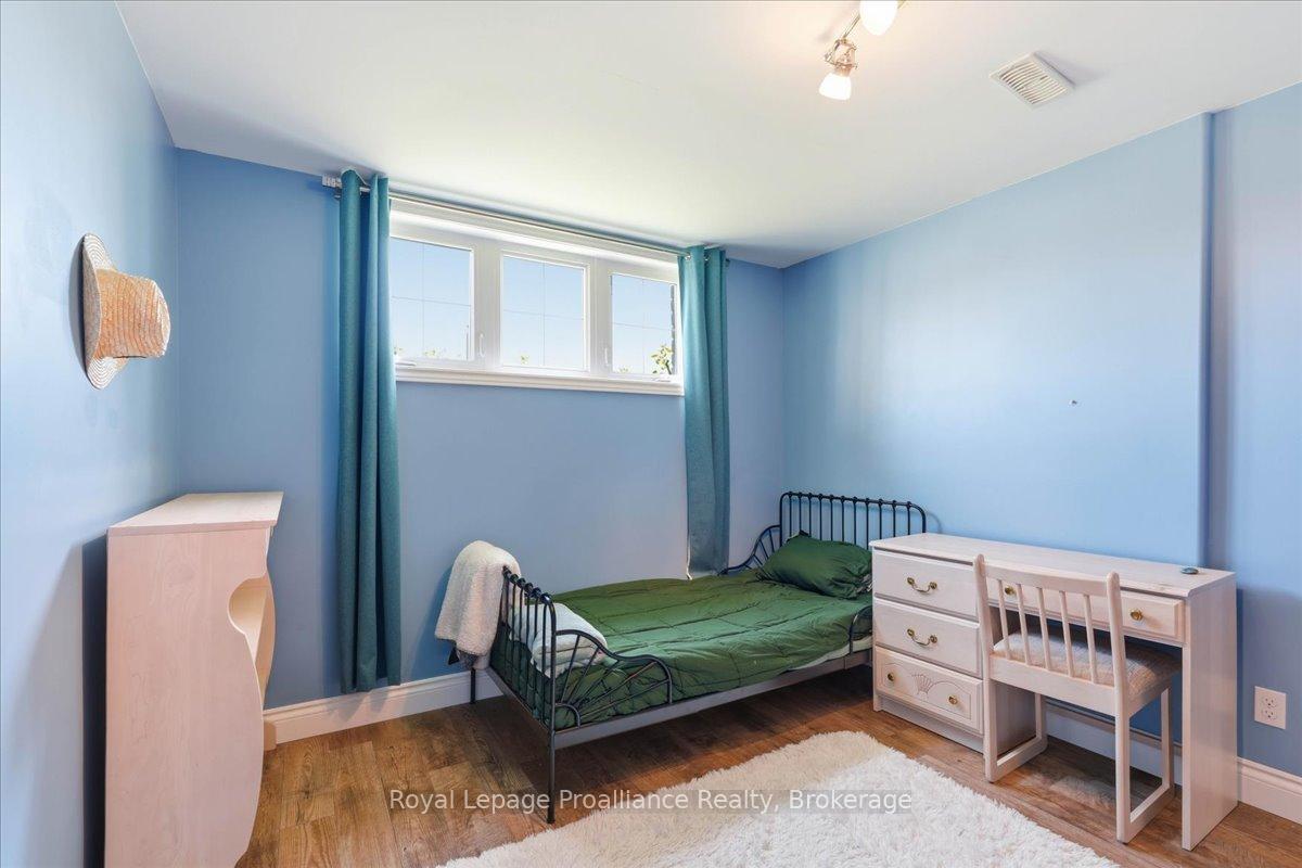 Photo 38 of 13 Freedom Crescent, Quinte West, Sidney Ward — HOMEH