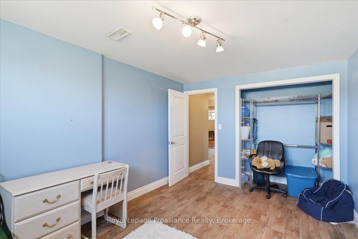 Photo 39 of 13 Freedom Crescent, Quinte West, Sidney Ward — HOMEH