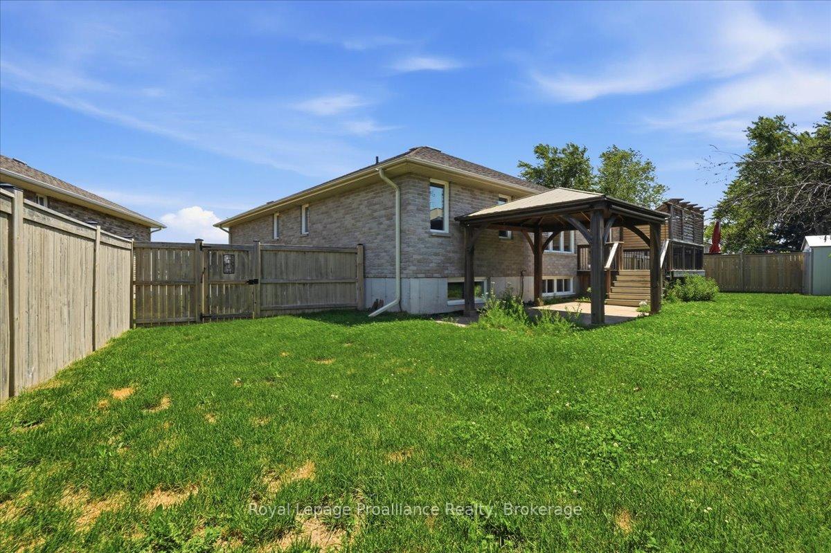 Photo 47 of 13 Freedom Crescent, Quinte West, Sidney Ward — HOMEH