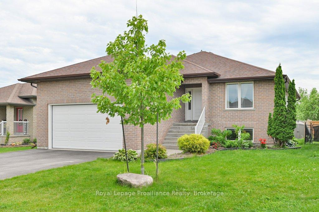Photo 1 of 24 Freedom Crescent, Quinte West, Sidney Ward — HOMEH