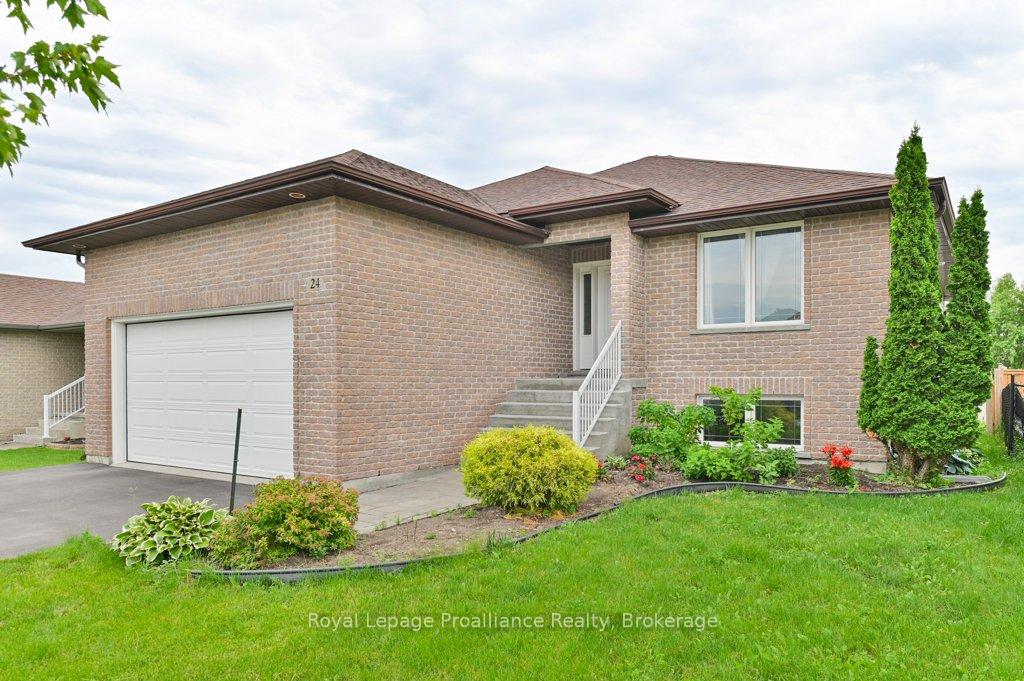 Photo 4 of 24 Freedom Crescent, Quinte West, Sidney Ward — HOMEH