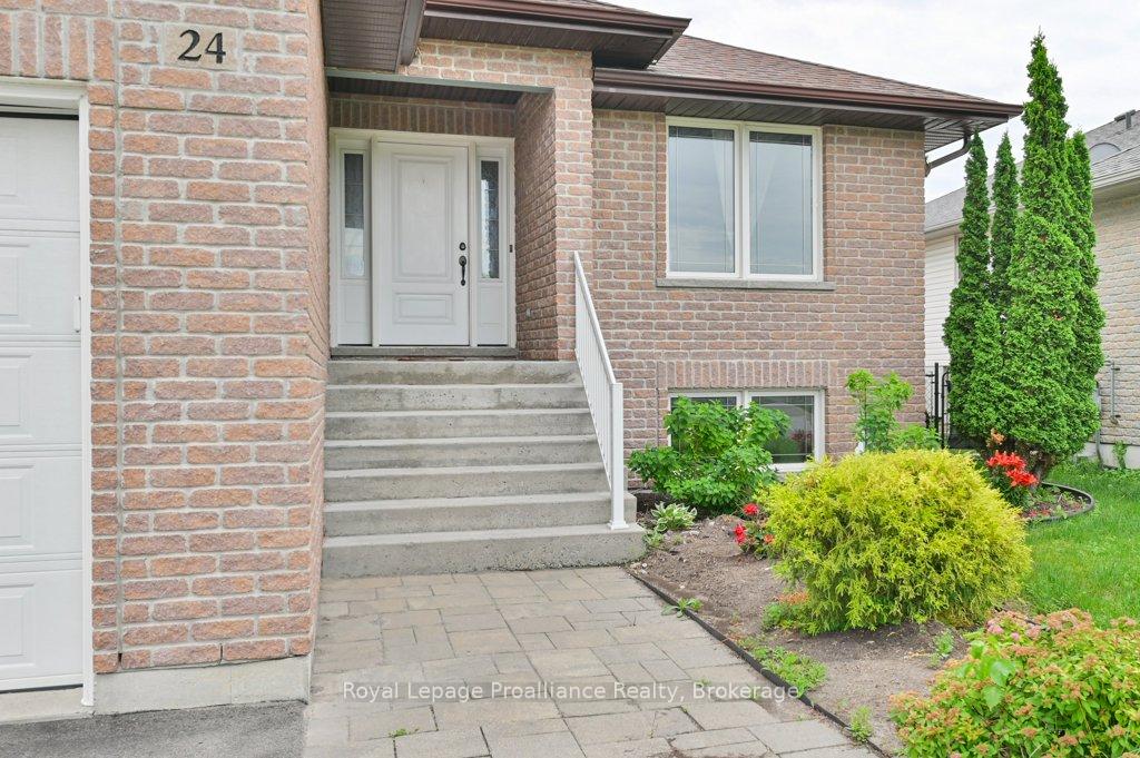 Photo 6 of 24 Freedom Crescent, Quinte West, Sidney Ward — HOMEH