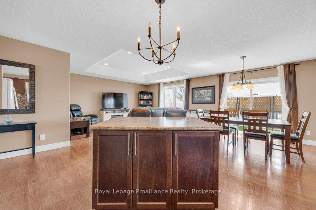 Photo 18 of 24 Freedom Crescent, Quinte West, Sidney Ward — HOMEH