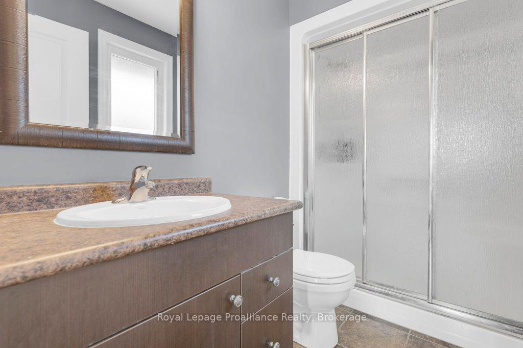 Photo 24 of 24 Freedom Crescent, Quinte West, Sidney Ward — HOMEH