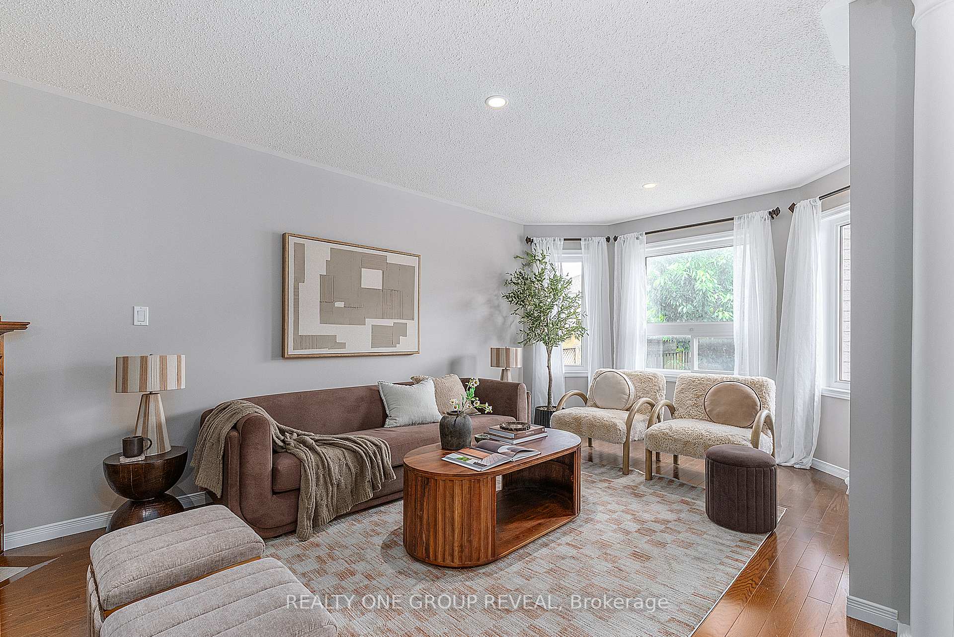 Photo 7 of 528 Luple Avenue, Oshawa, Samac — HOMEH