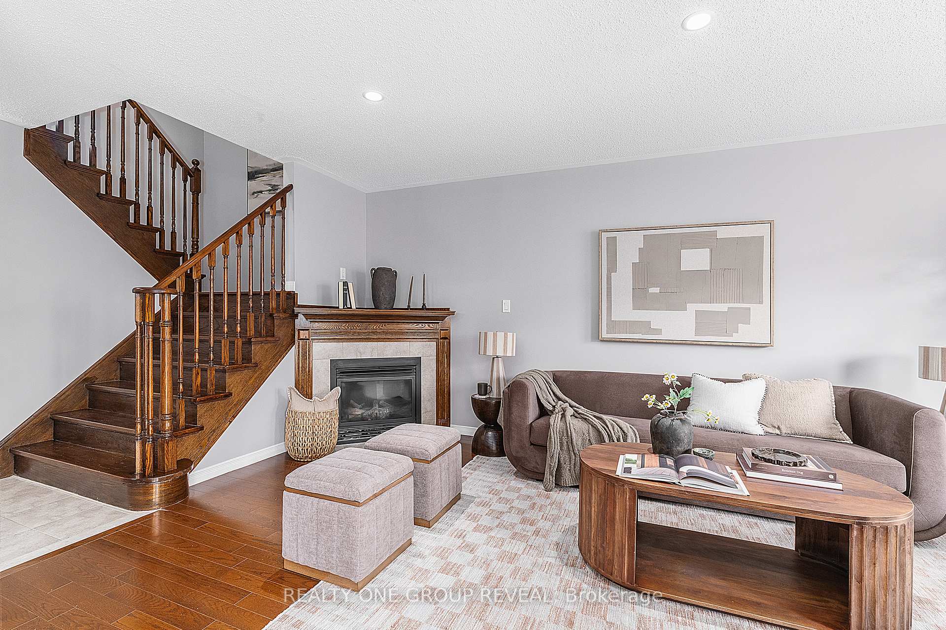 Photo 9 of 528 Luple Avenue, Oshawa, Samac — HOMEH