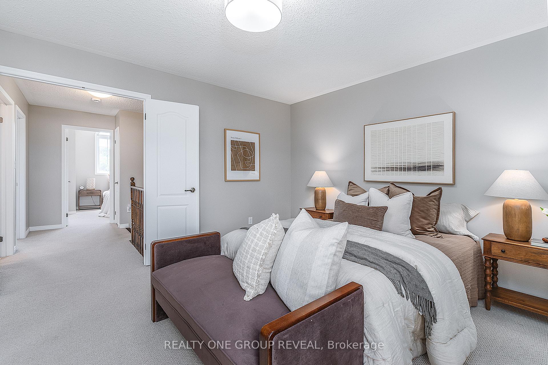 Photo 11 of 528 Luple Avenue, Oshawa, Samac — HOMEH