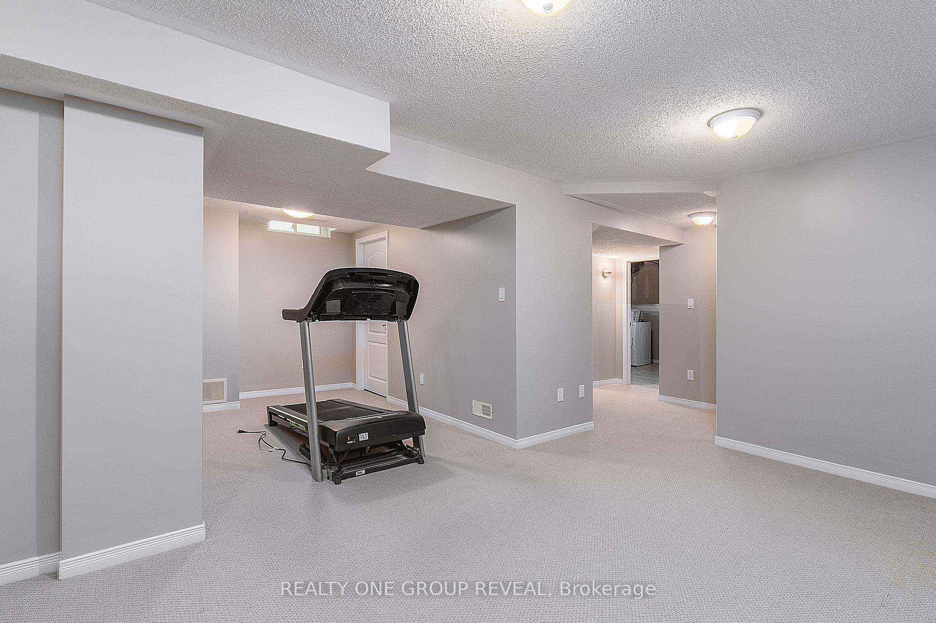 Photo 17 of 528 Luple Avenue, Oshawa, Samac — HOMEH