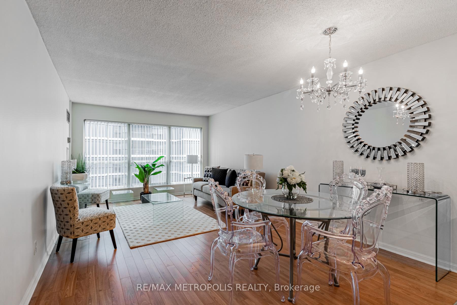Photo 8 of Unit 601, 7 Carlton Street, Toronto, Church-Yonge Corridor — HOMEH