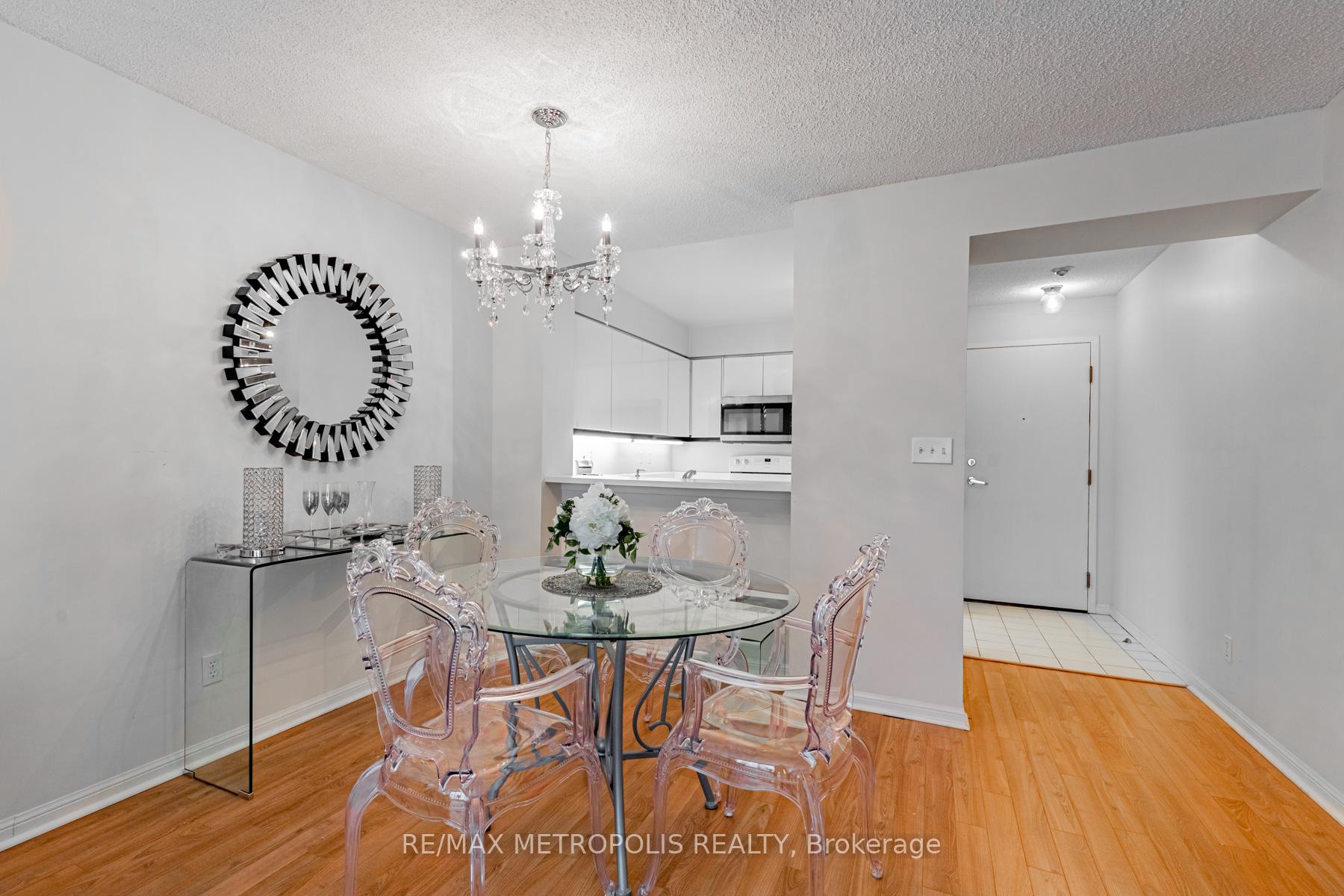 Photo 11 of Unit 601, 7 Carlton Street, Toronto, Church-Yonge Corridor — HOMEH