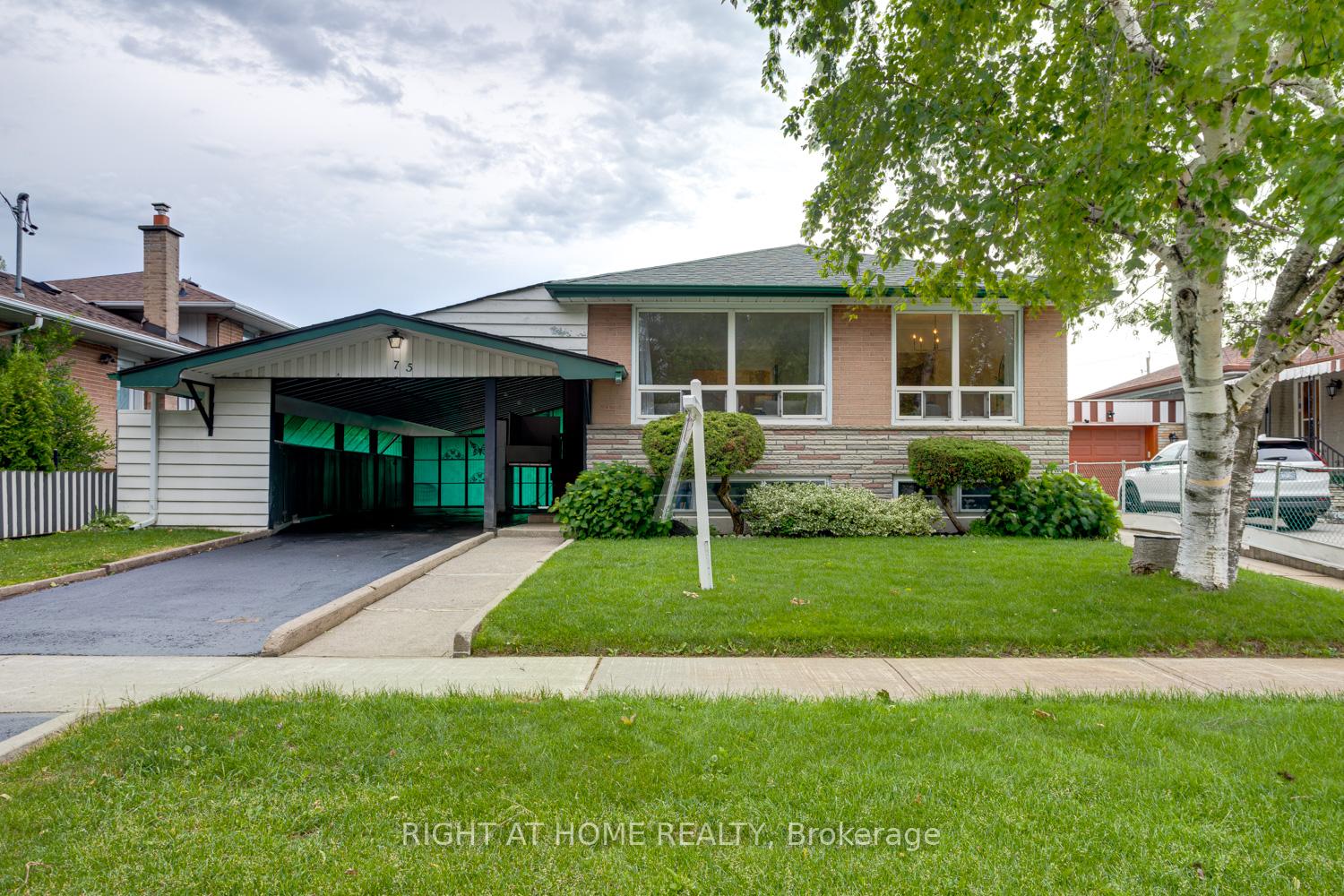 Front of 75 Milford Haven Drive