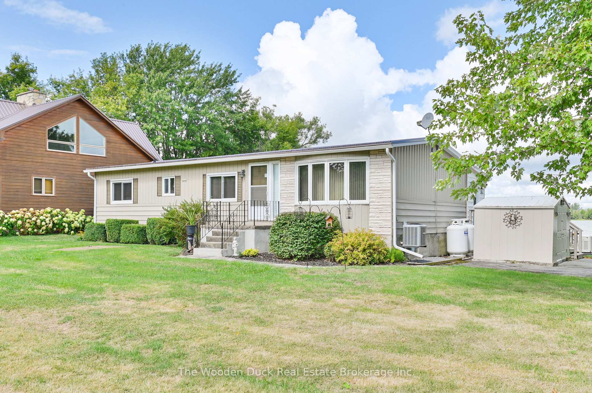 Photo 2 of 1314 County RD 96, Frontenac Islands, Wolfe Island — HOMEH