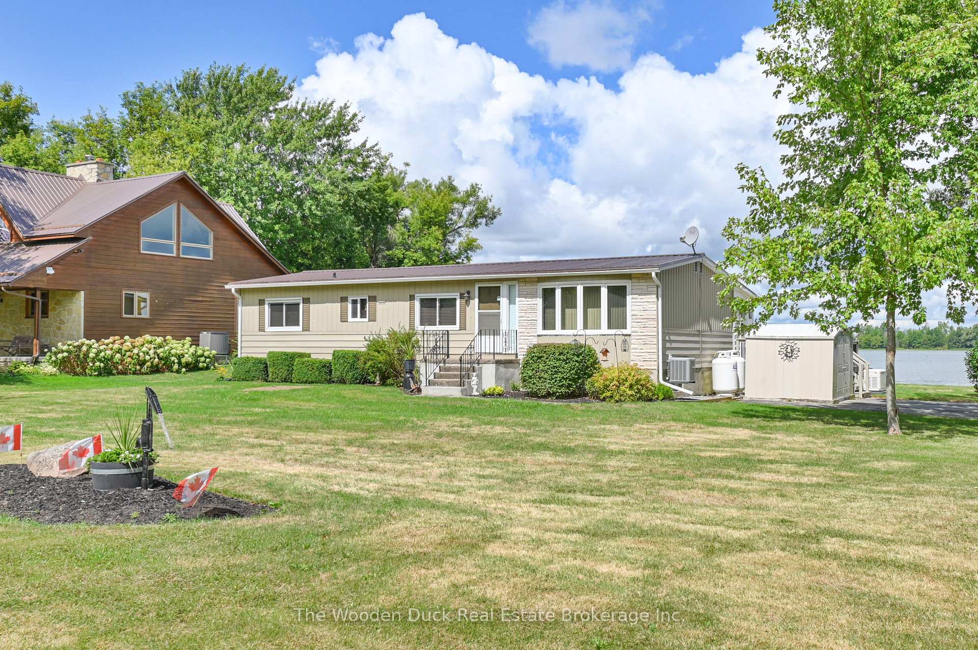 Photo 3 of 1314 County RD 96, Frontenac Islands, Wolfe Island — HOMEH