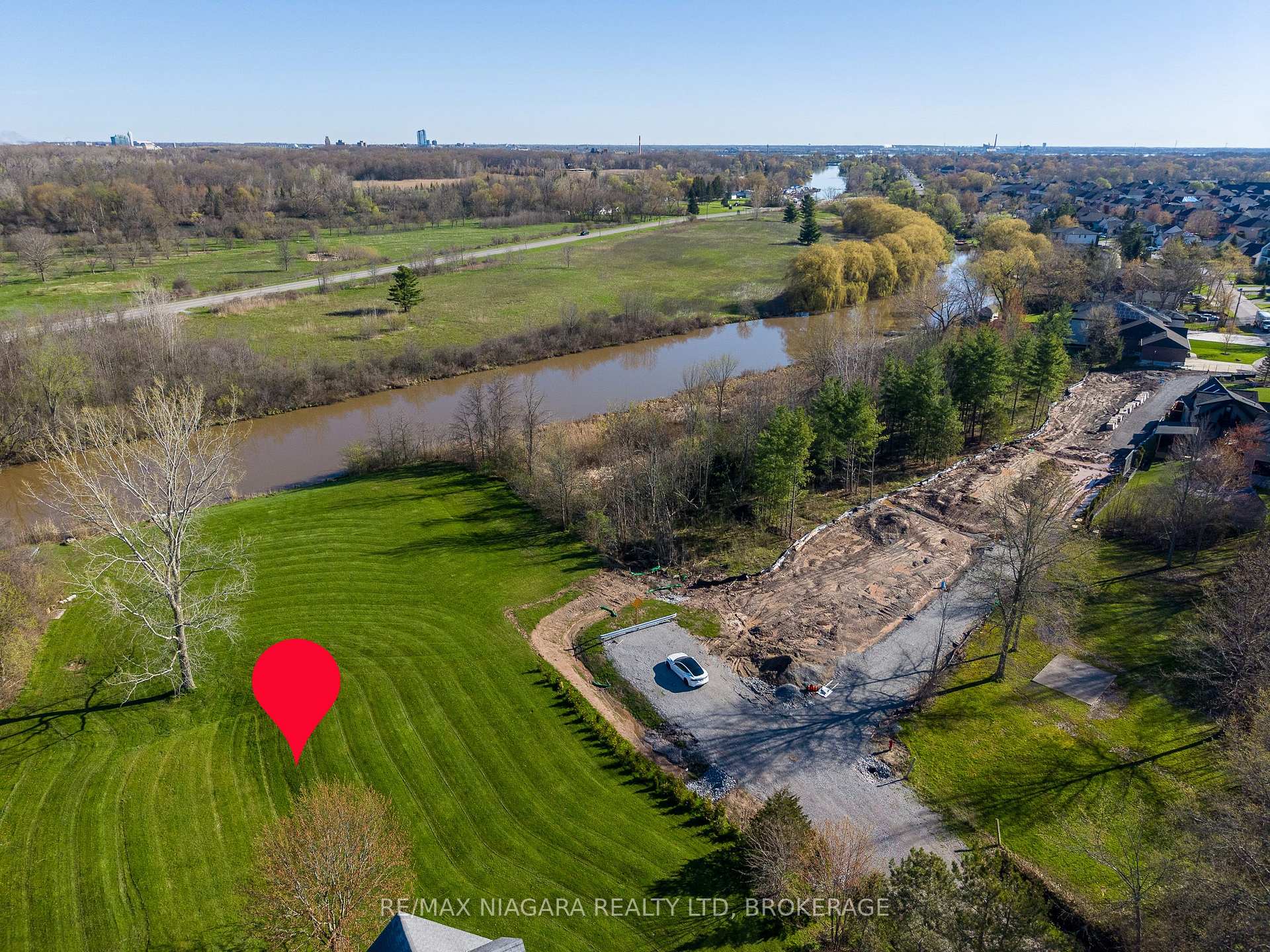 Photo 10 of 9265 Ort Road, Niagara Falls, Lyons Creek — HOMEH