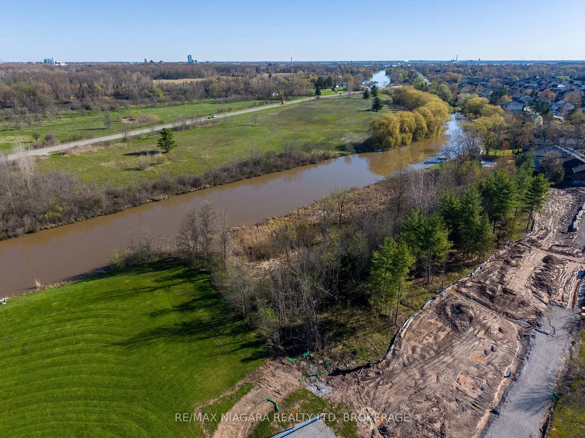 Photo 25 of 9265 Ort Road, Niagara Falls, Lyons Creek — HOMEH