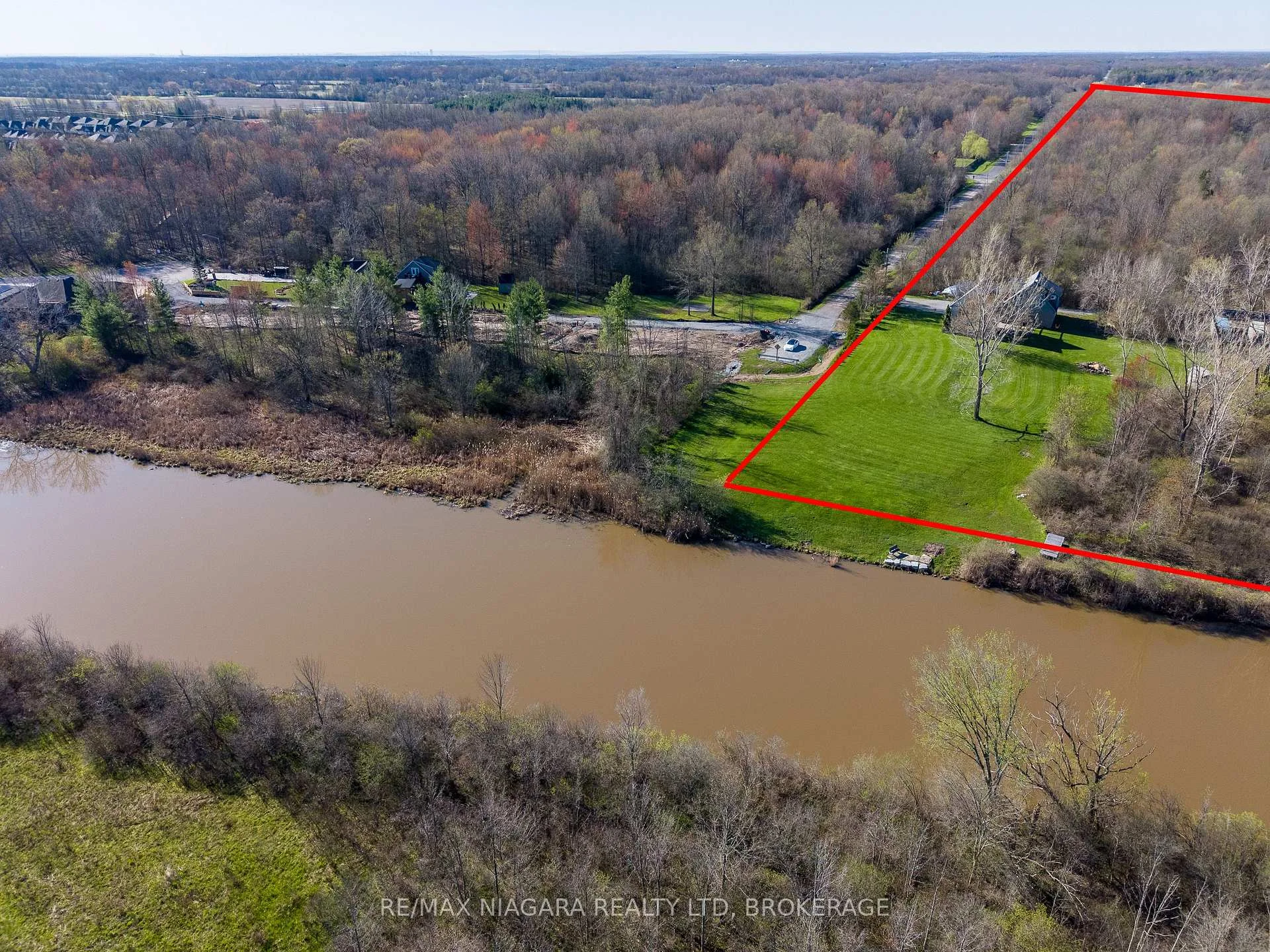 Photo 32 of 9265 Ort Road, Niagara Falls, Lyons Creek — HOMEH