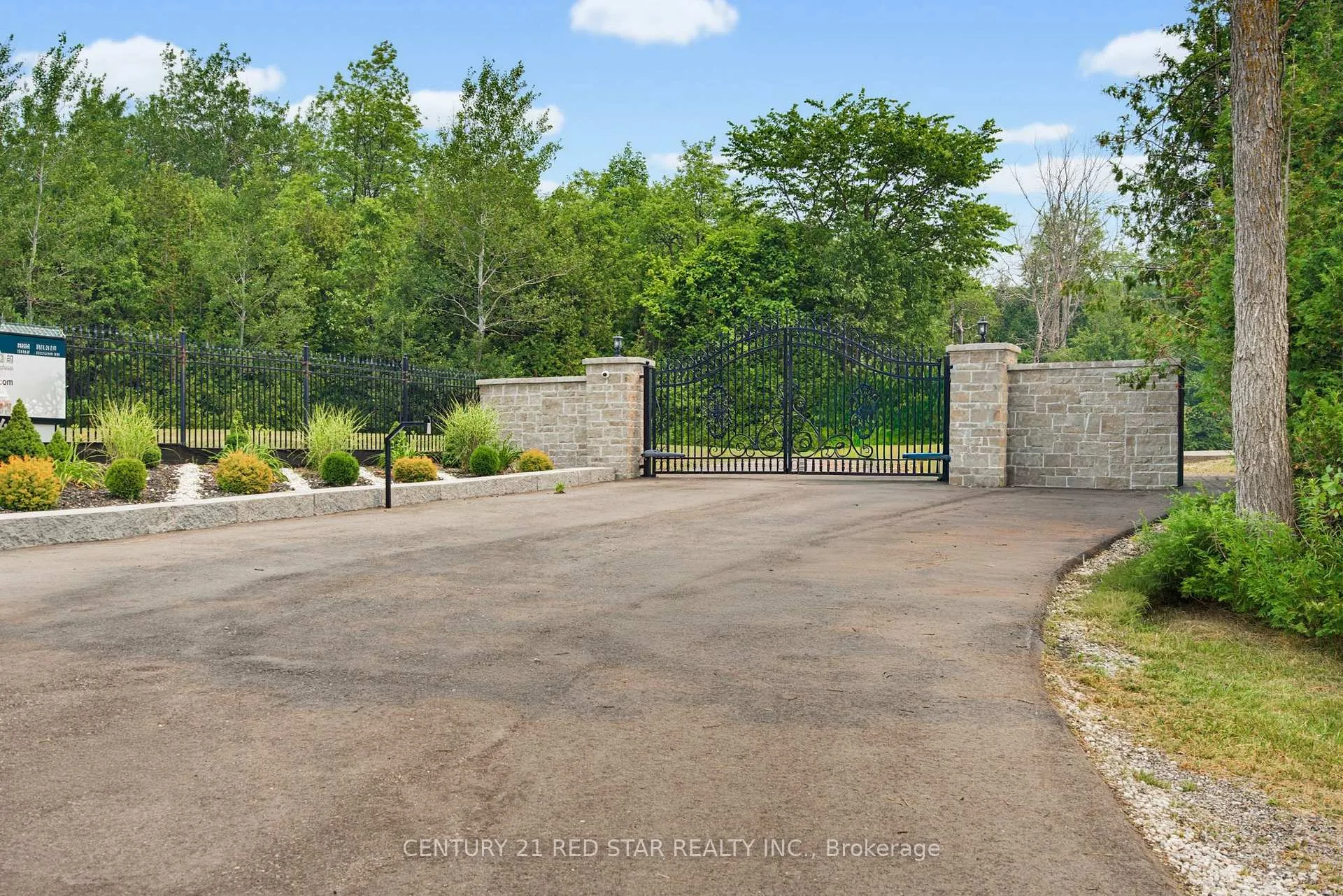 Photo 4 of 3911 Charleston Side Road, Caledon, Rural Caledon — HOMEH