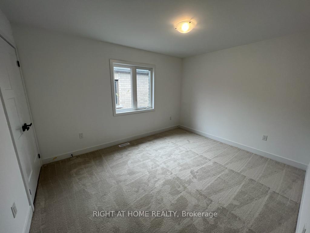Photo 3 of 43 wheatfield Road, Barrie, Rural Barrie Southeast — HOMEH