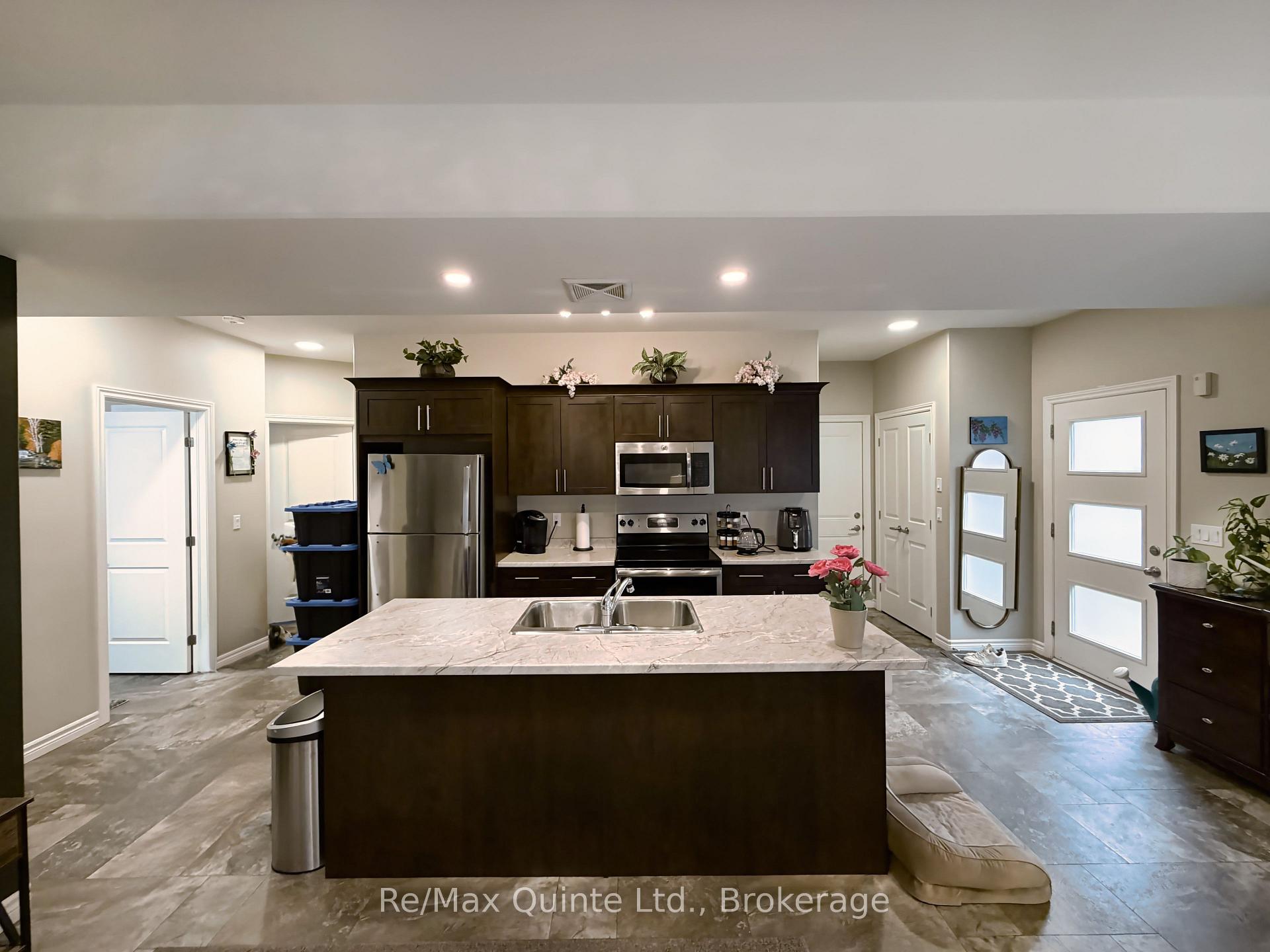 Photo 7 of 76 Ridgeway Place, Belleville, Belleville Ward — HOMEH
