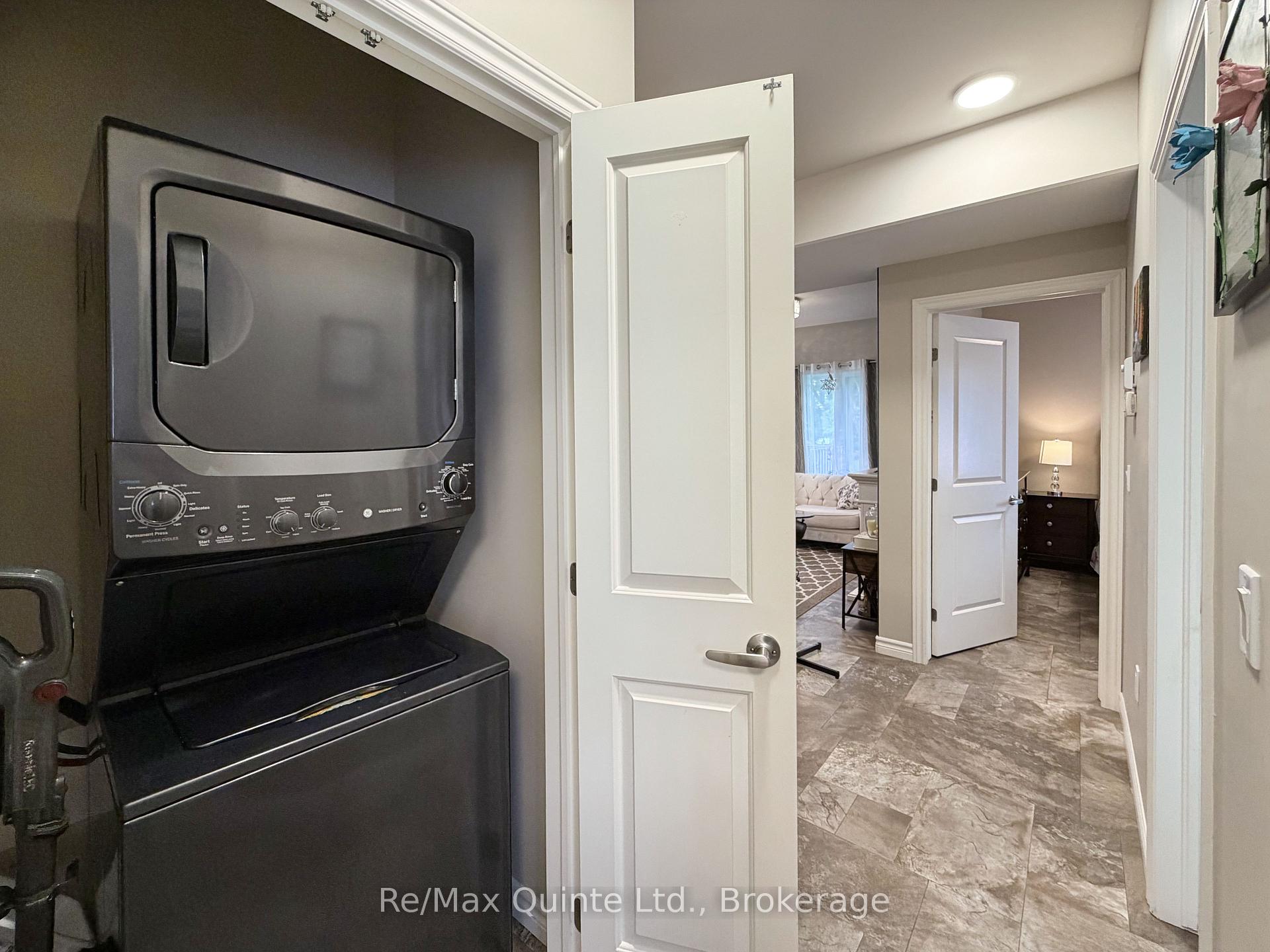 Photo 11 of 76 Ridgeway Place, Belleville, Belleville Ward — HOMEH