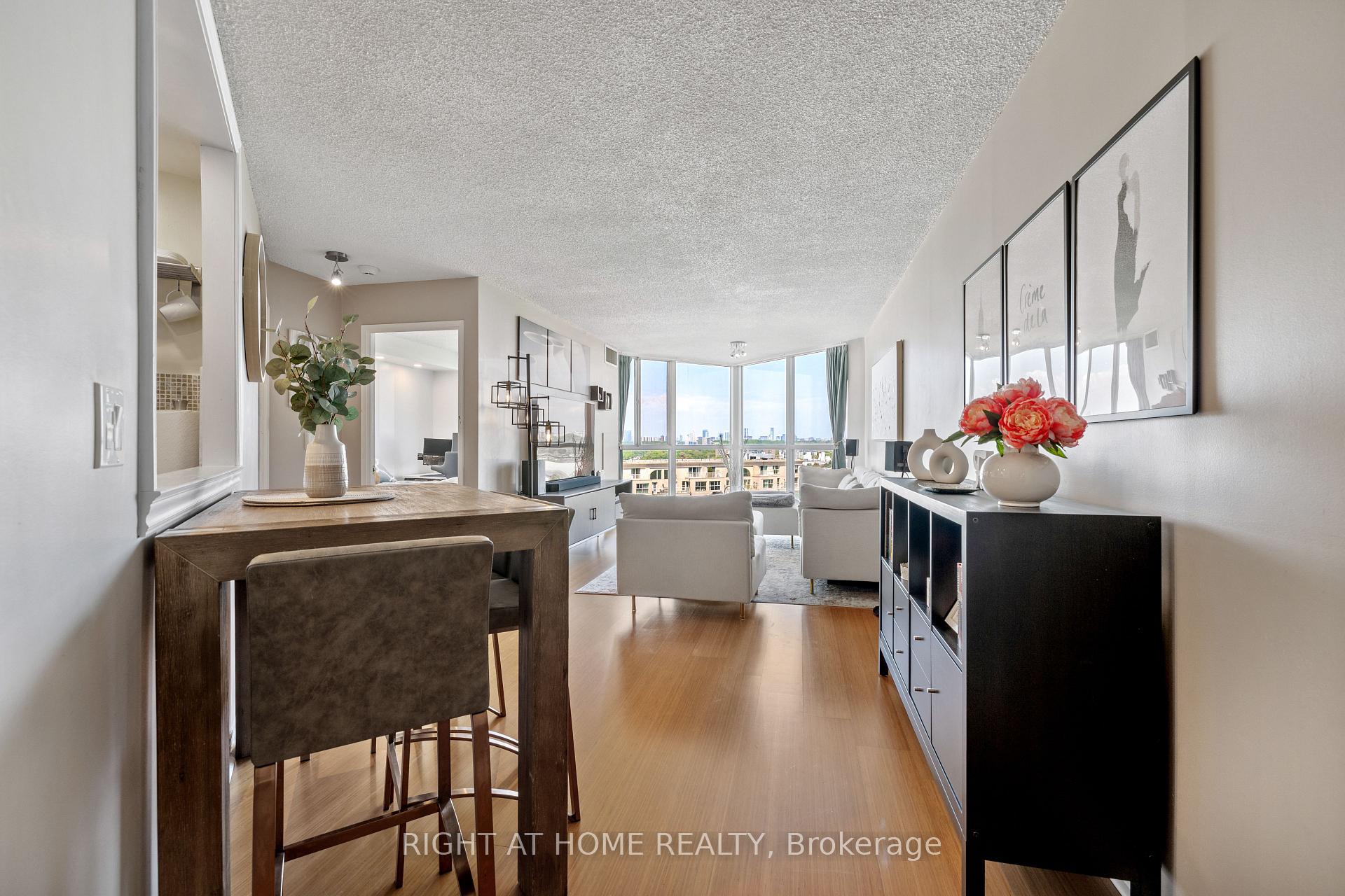 Photo 4 of Unit 1310, 7 Concorde Place, North York, Banbury-Don Mills — HOMEH