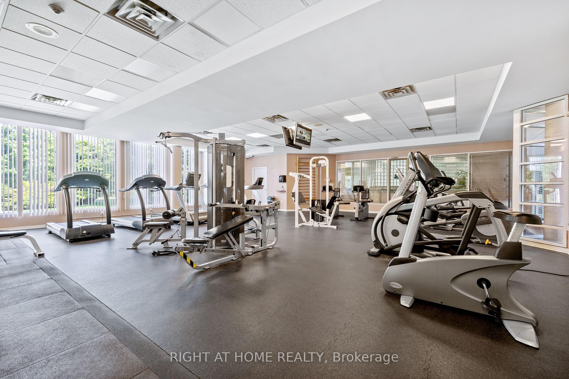 Photo 8 of Unit 1310, 7 Concorde Place, North York, Banbury-Don Mills — HOMEH