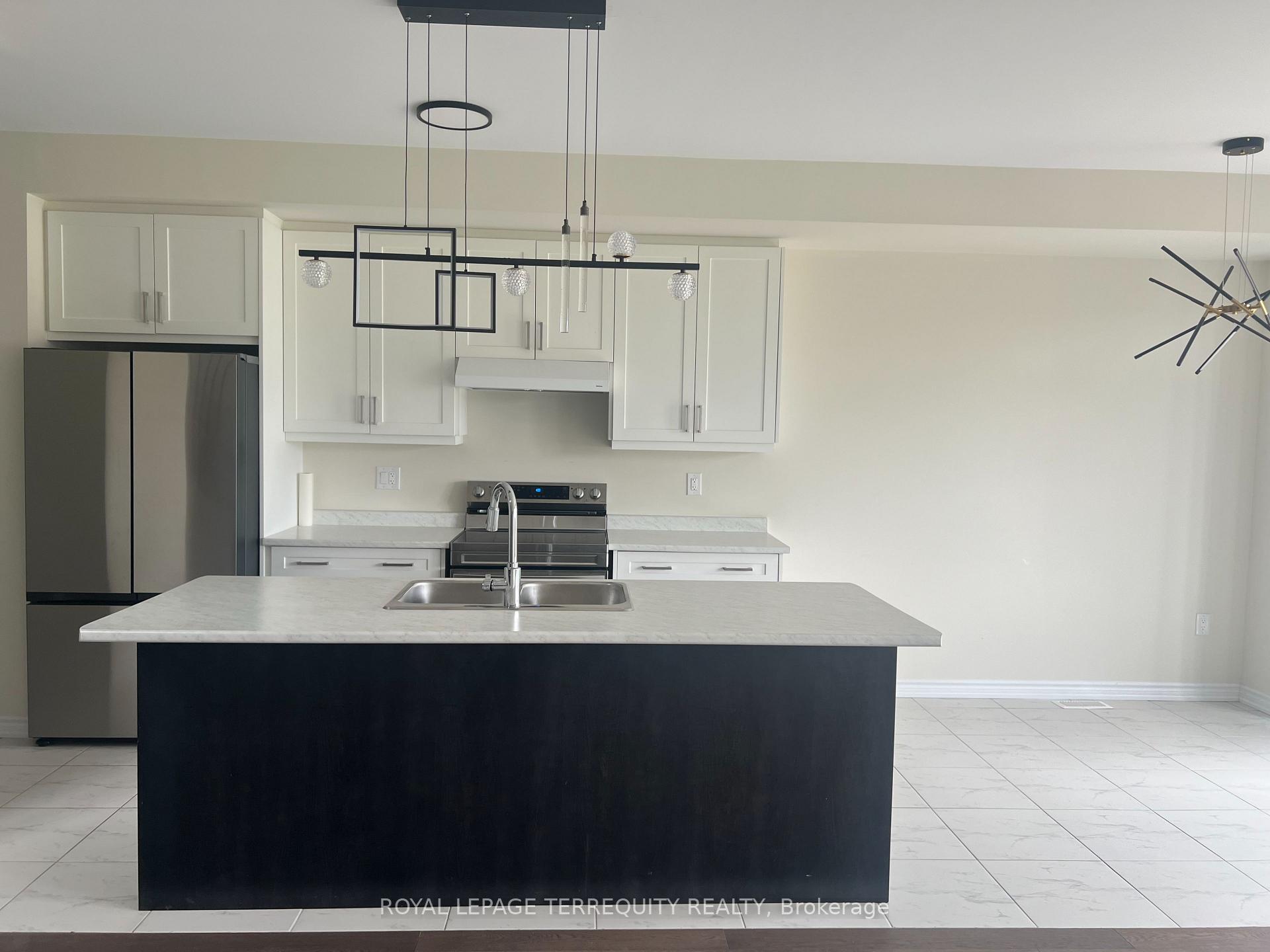 Photo 2 of 169 Vanilla Trail, Thorold, Rolling Meadows — HOMEH
