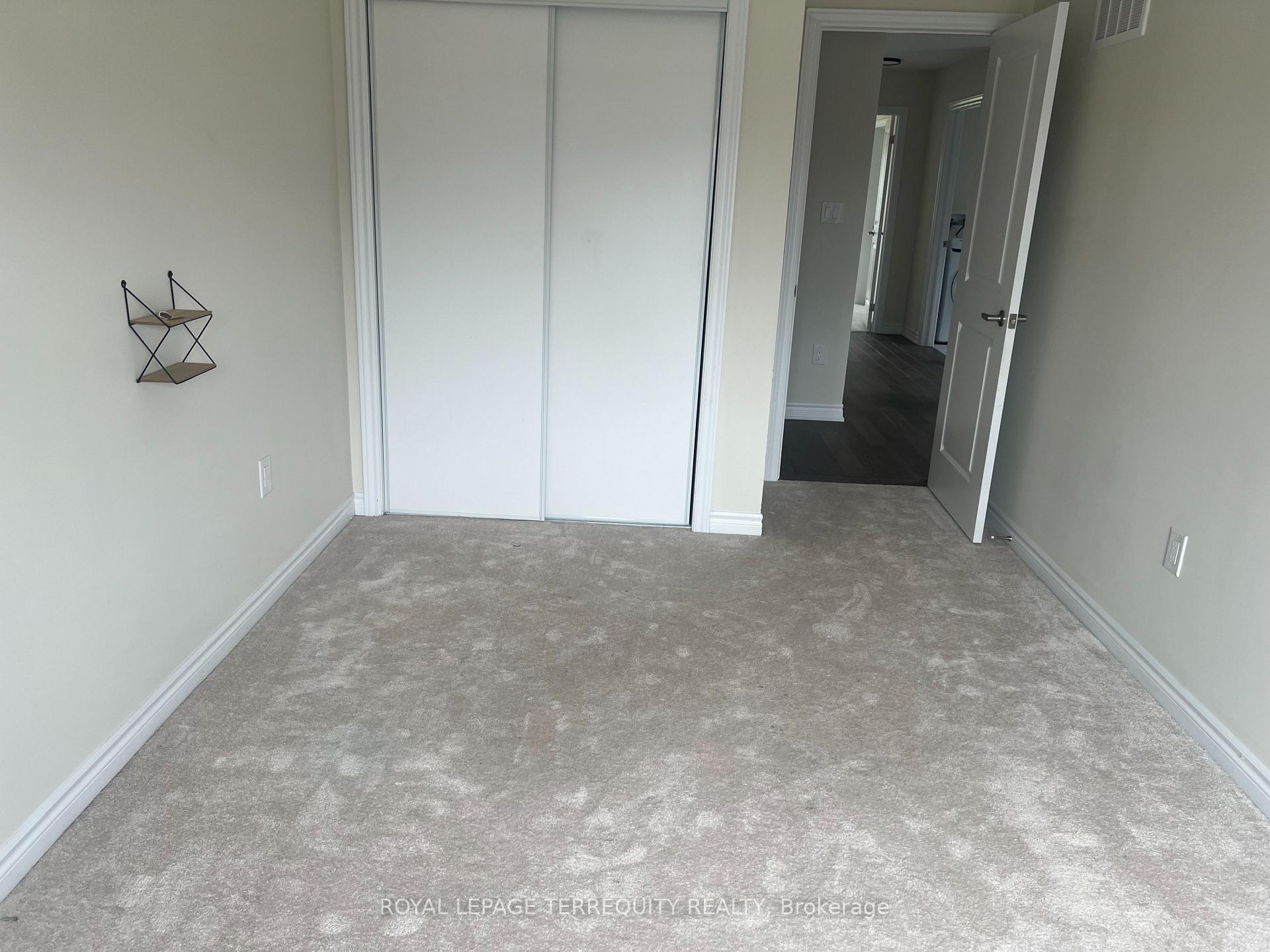 Photo 10 of 169 Vanilla Trail, Thorold, Rolling Meadows — HOMEH