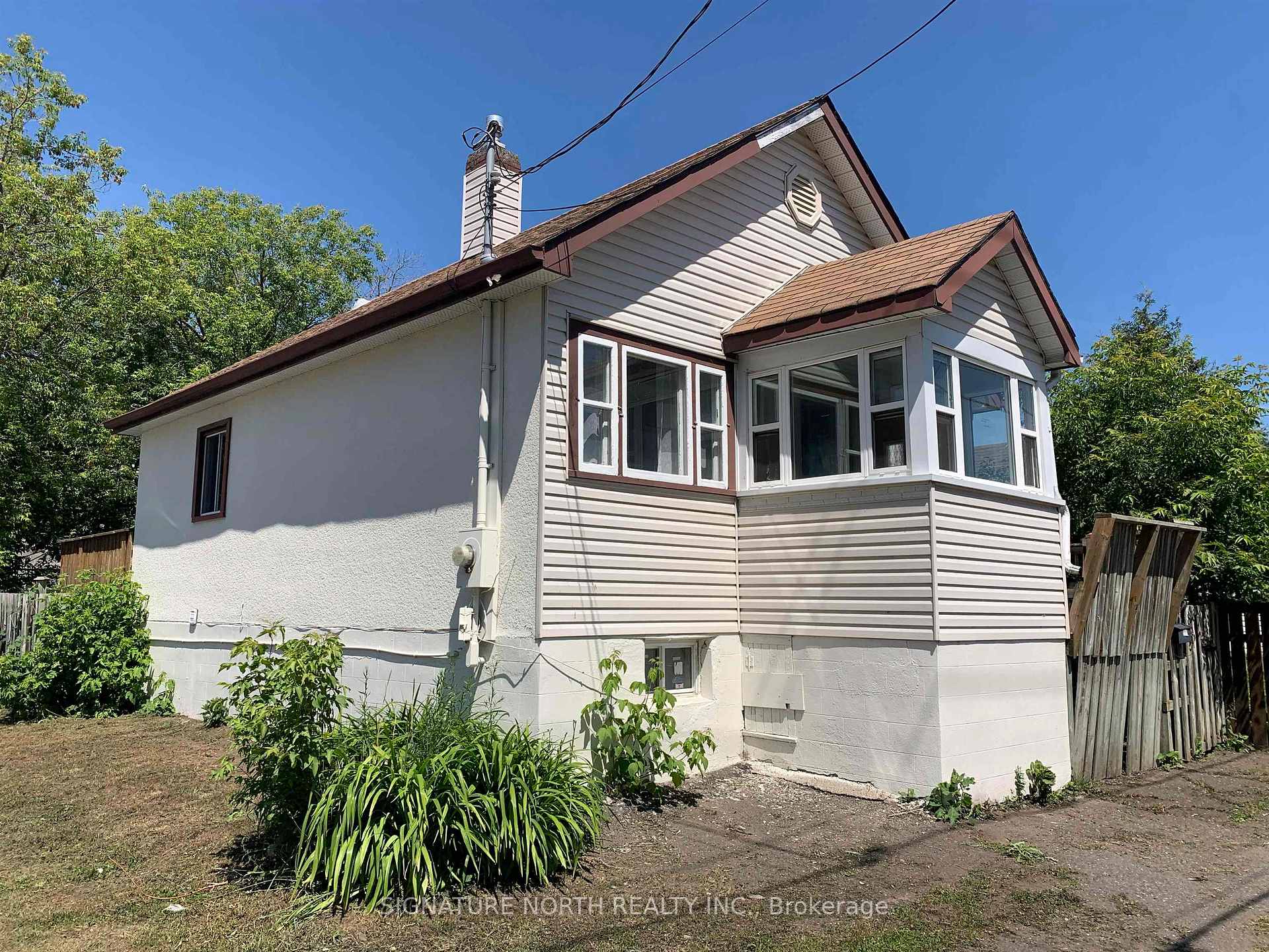 Photo 1 of 86 Machar Ave, Thunder Bay, Court / Cumberland — HOMEH
