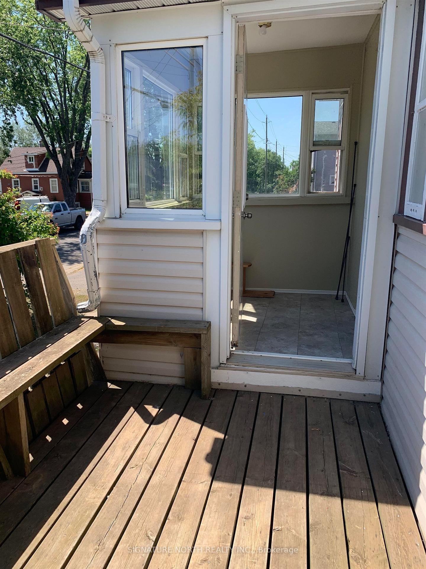 Photo 2 of 86 Machar Ave, Thunder Bay, Court / Cumberland — HOMEH