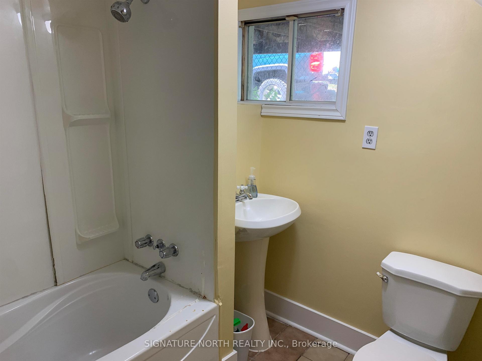 Photo 25 of 86 Machar Ave, Thunder Bay, Court / Cumberland — HOMEH
