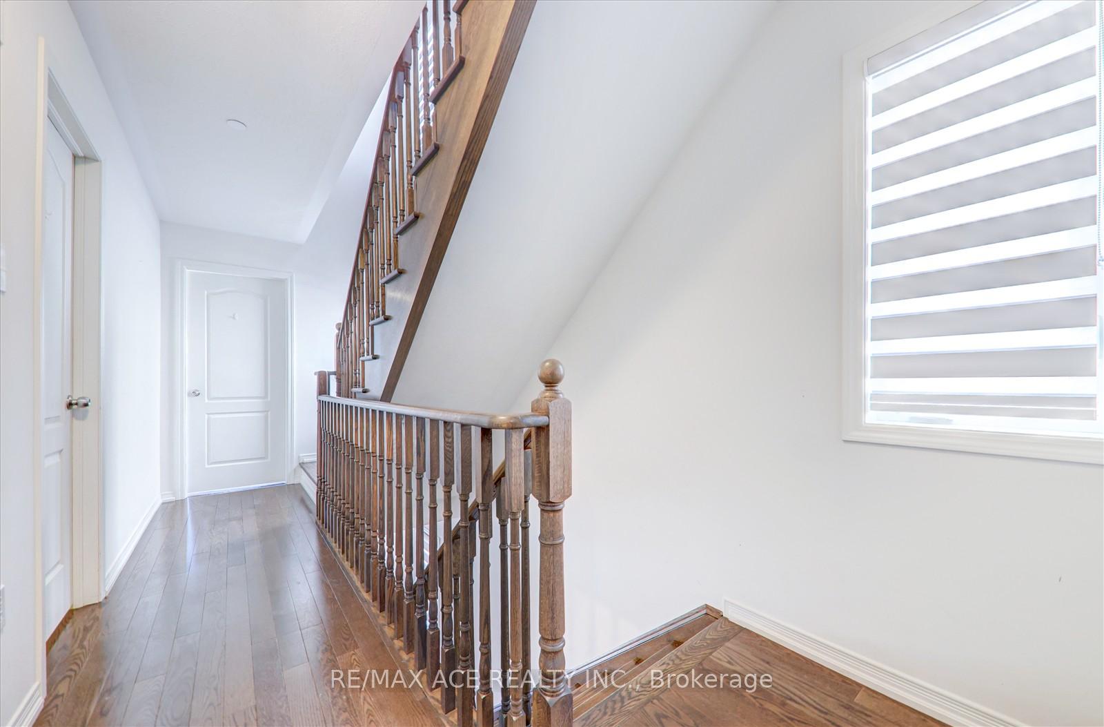 Photo 13 of 2538 Rosedrop Path, Oshawa, Windfields — HOMEH