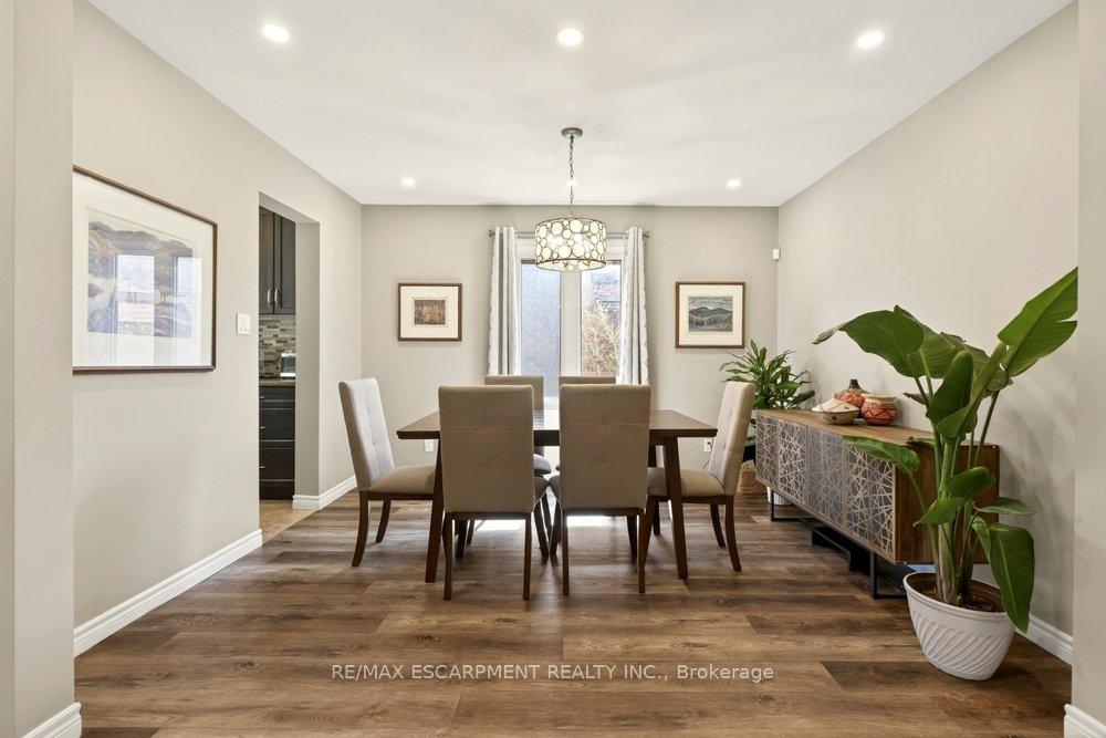 Photo 3 of 72 Gurnett Drive, Hamilton, Gurnett — HOMEH