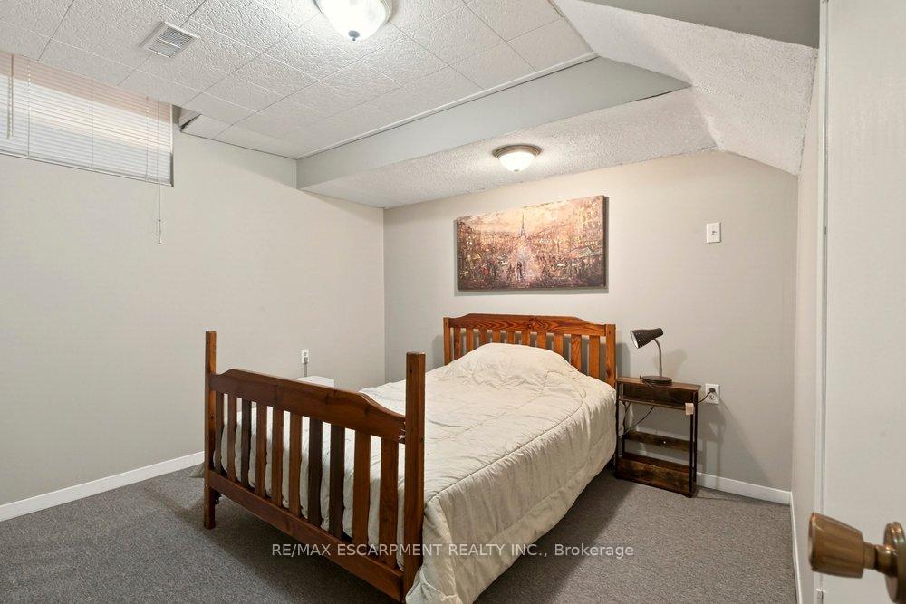 Photo 21 of 72 Gurnett Drive, Hamilton, Gurnett — HOMEH