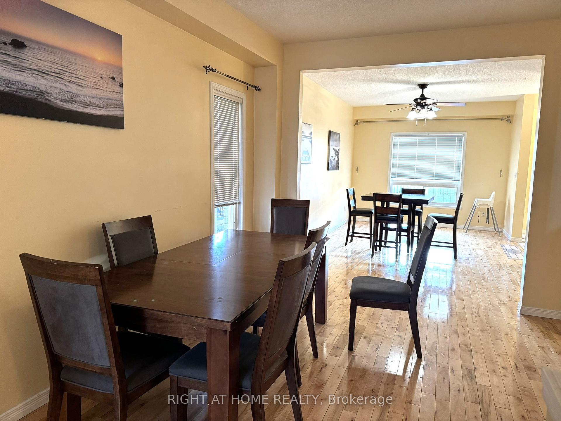 Photo 4 of 252 Lemon Grass Crescent, Kitchener, Highland West — HOMEH