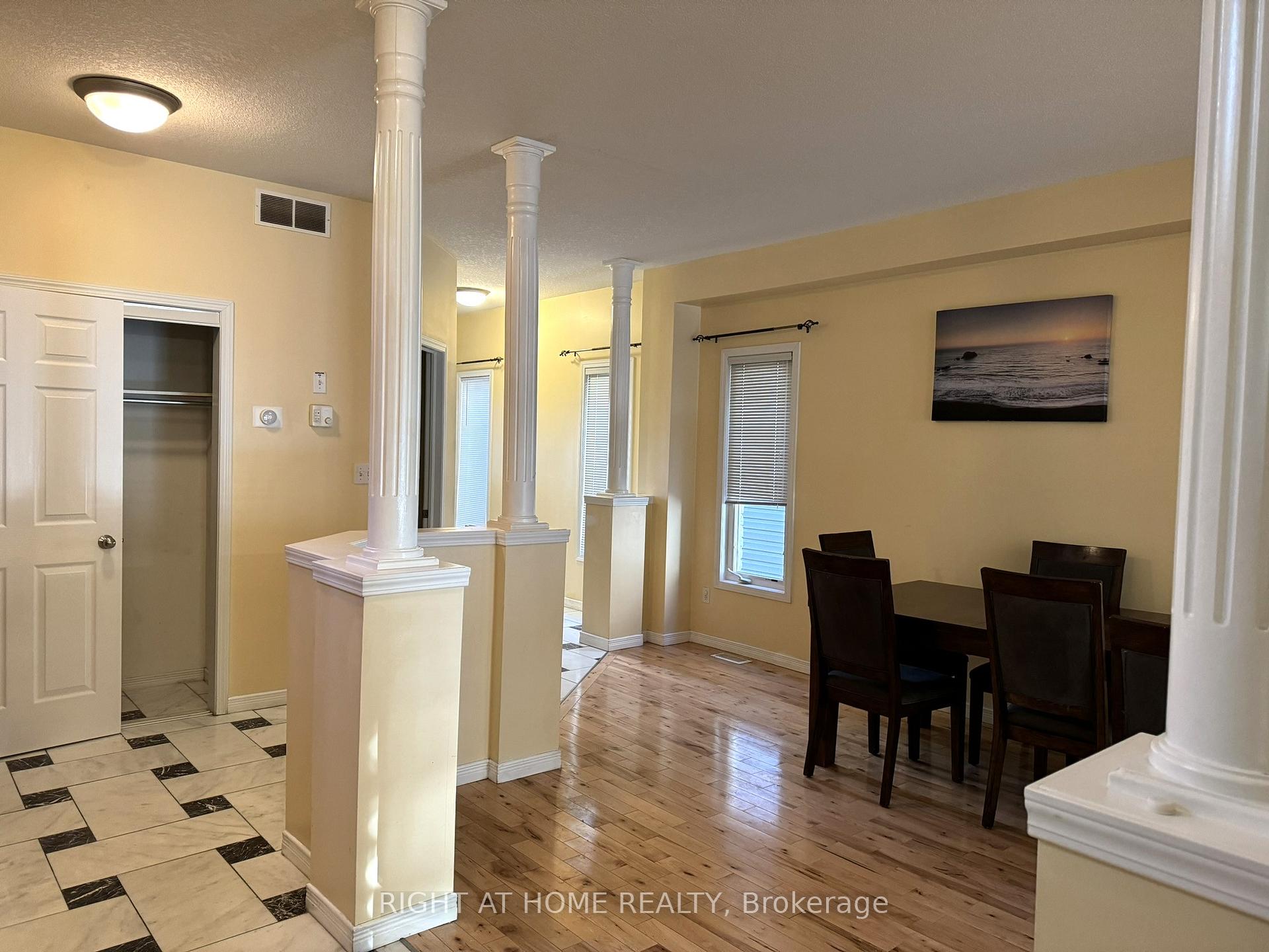 Photo 8 of 252 Lemon Grass Crescent, Kitchener, Highland West — HOMEH