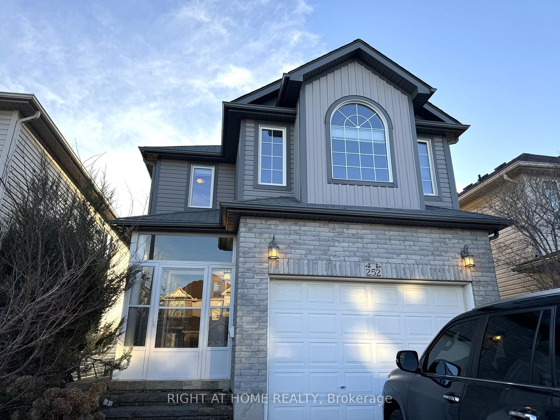 Photo 24 of 252 Lemon Grass Crescent, Kitchener, Highland West — HOMEH