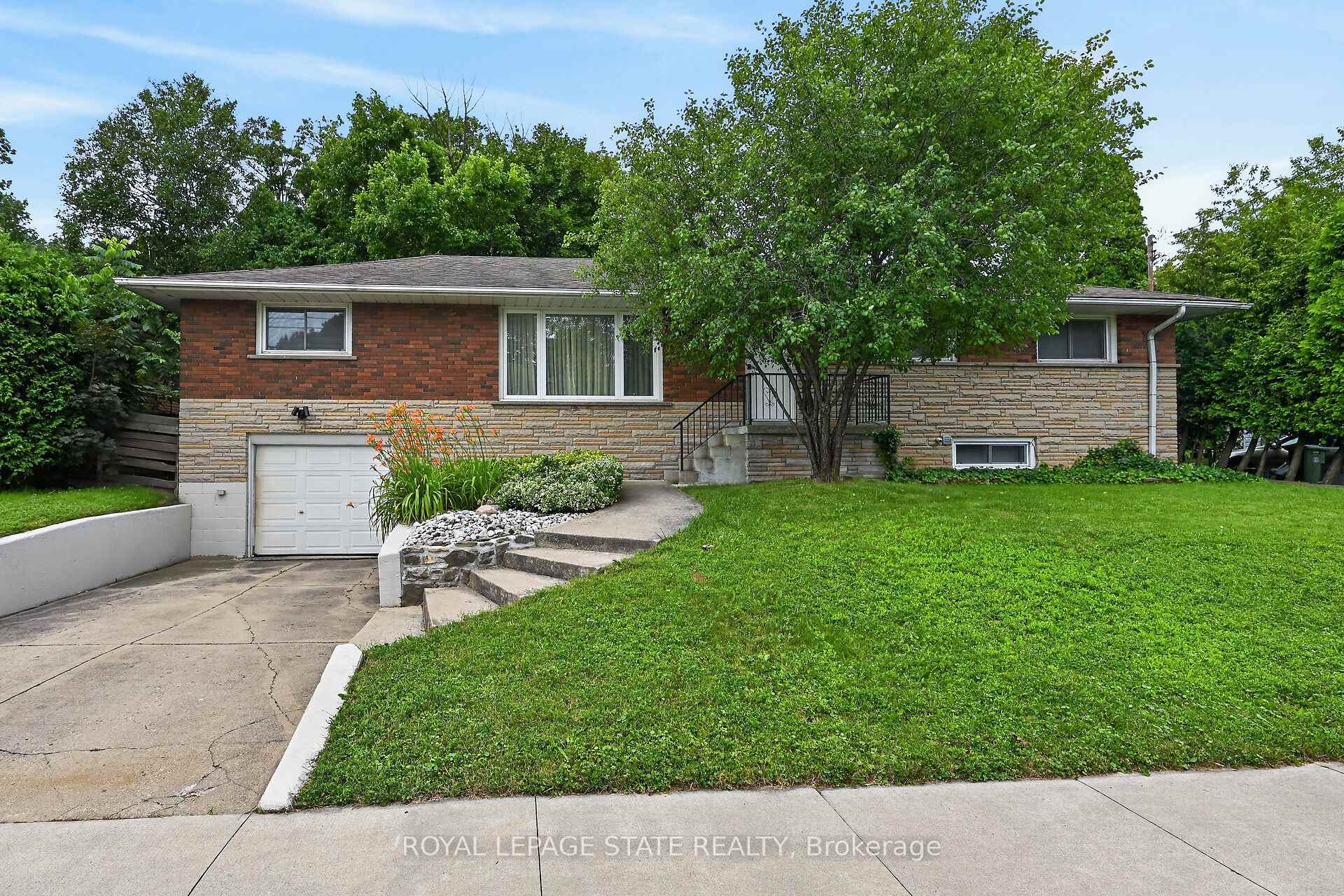 Photo 2 of 27 Ainslie Avenue, Hamilton, Ainslie Wood — HOMEH