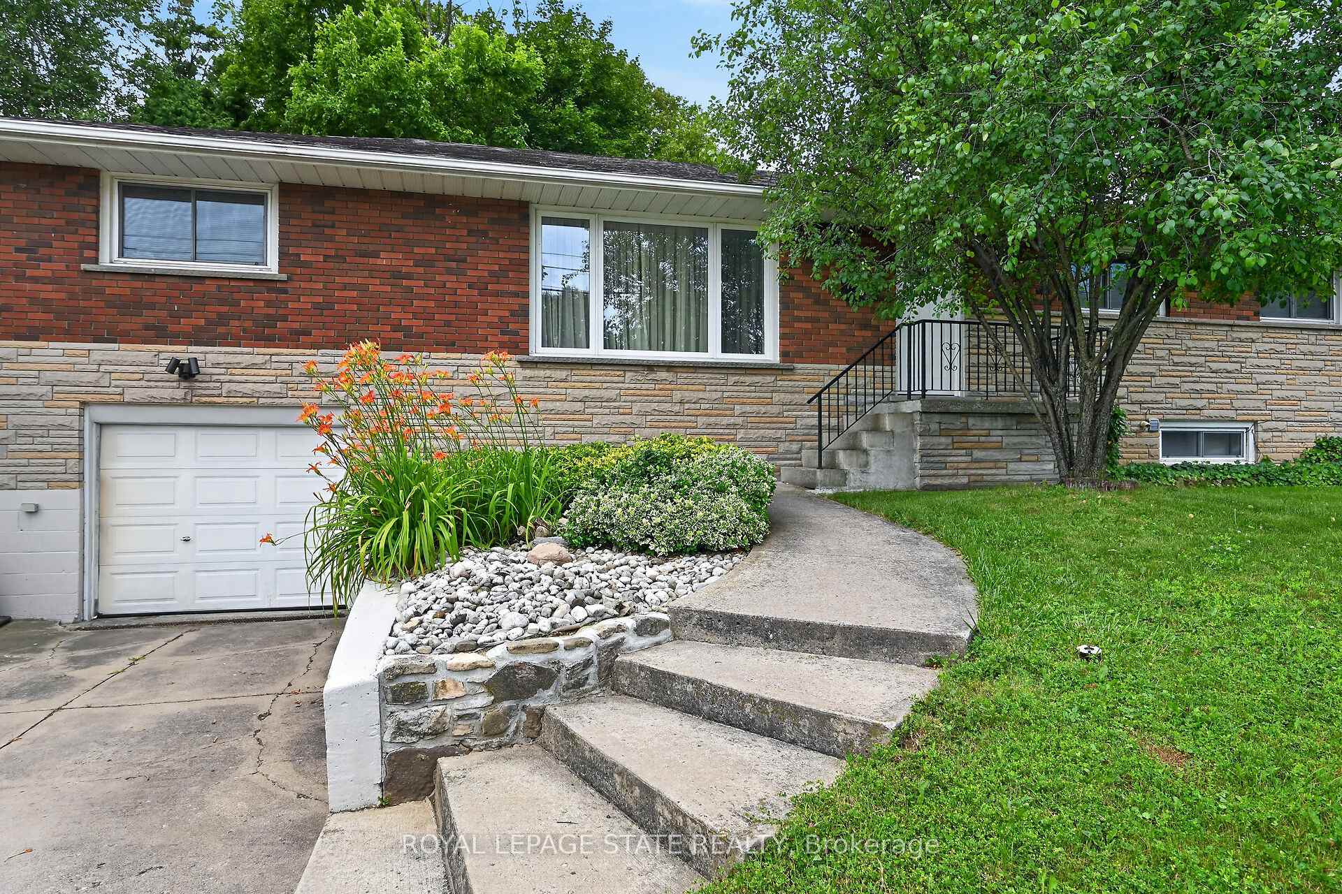 Photo 3 of 27 Ainslie Avenue, Hamilton, Ainslie Wood — HOMEH