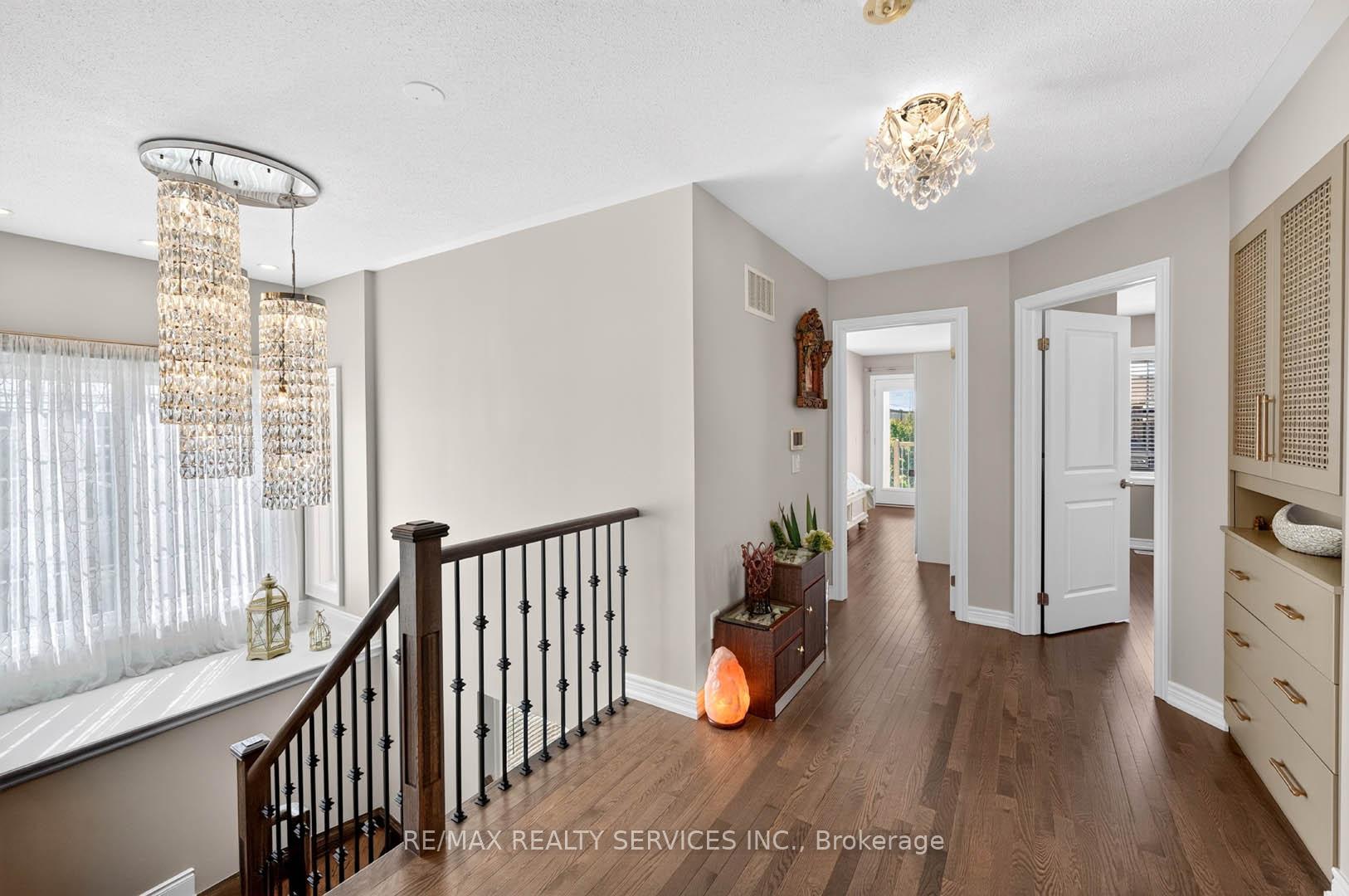Photo 17 of 1 Dolbyhill Drive, Brampton, Sandringham-Wellington North — HOMEH