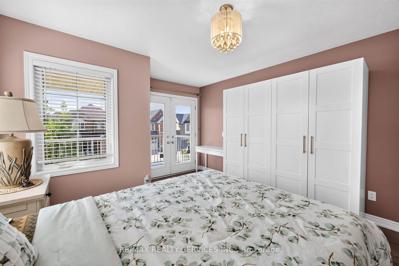 Photo 24 of 1 Dolbyhill Drive, Brampton, Sandringham-Wellington North — HOMEH