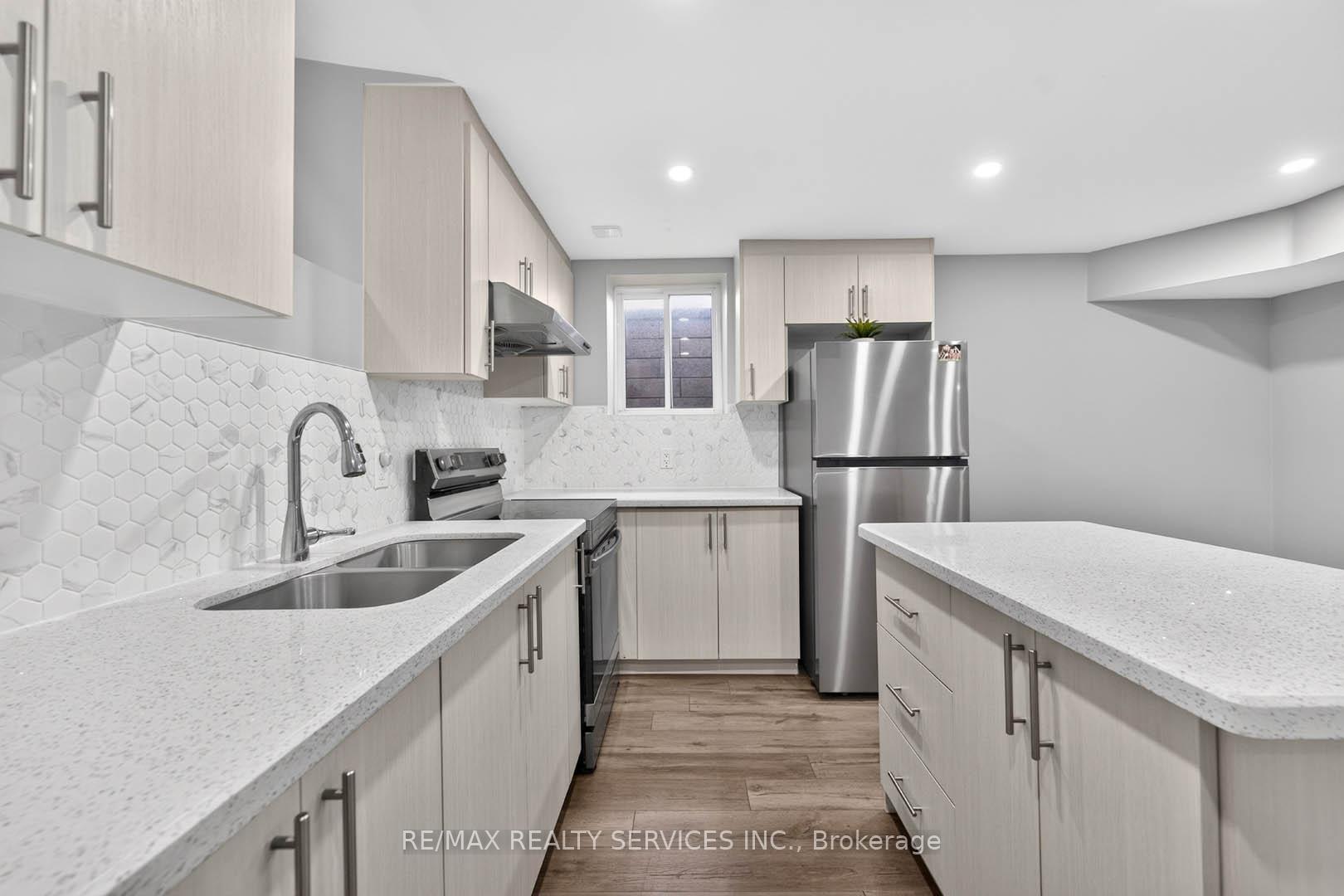 Photo 36 of 1 Dolbyhill Drive, Brampton, Sandringham-Wellington North — HOMEH