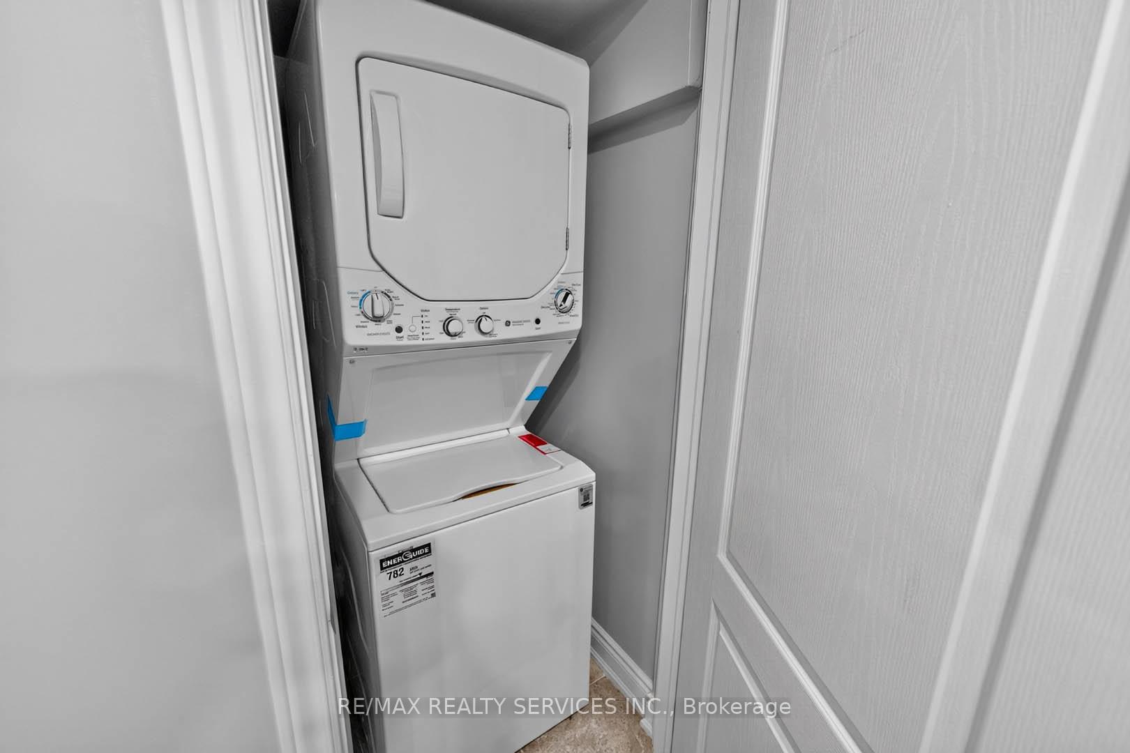 Photo 39 of 1 Dolbyhill Drive, Brampton, Sandringham-Wellington North — HOMEH