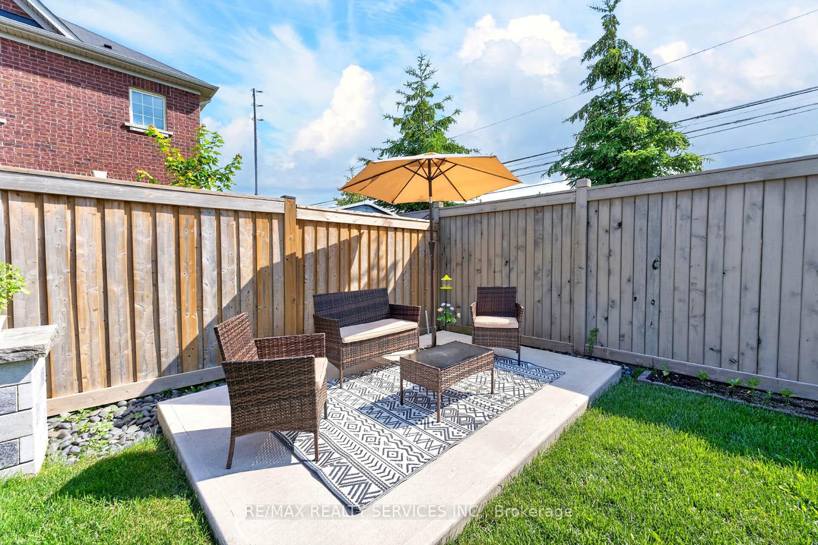 Photo 43 of 1 Dolbyhill Drive, Brampton, Sandringham-Wellington North — HOMEH