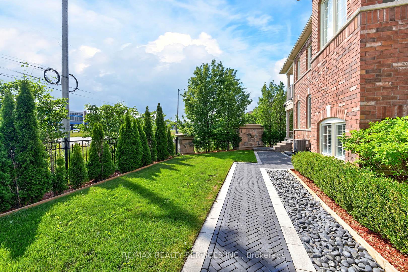 Photo 47 of 1 Dolbyhill Drive, Brampton, Sandringham-Wellington North — HOMEH