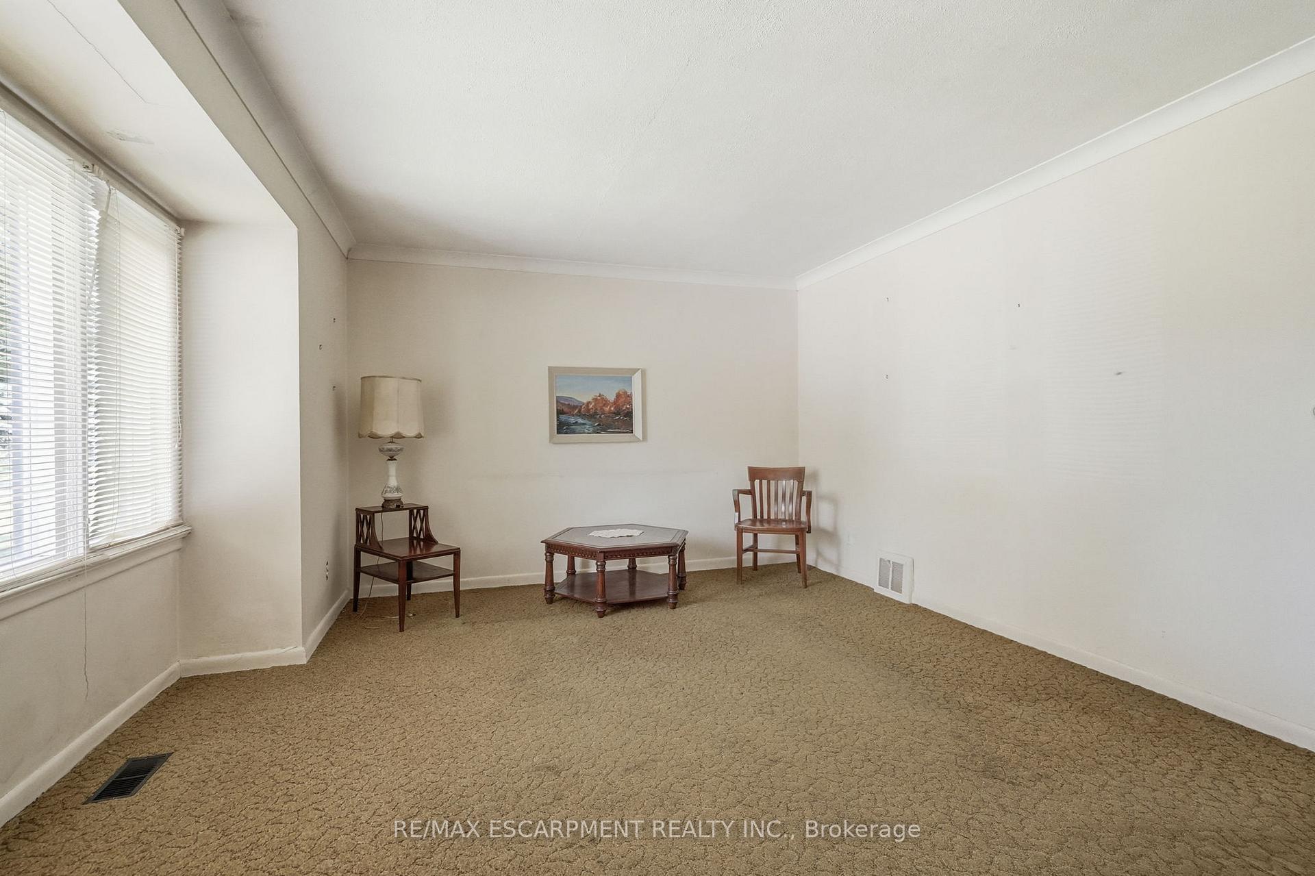 Photo 4 of 34 Eaton Place, Hamilton, McQuesten — HOMEH