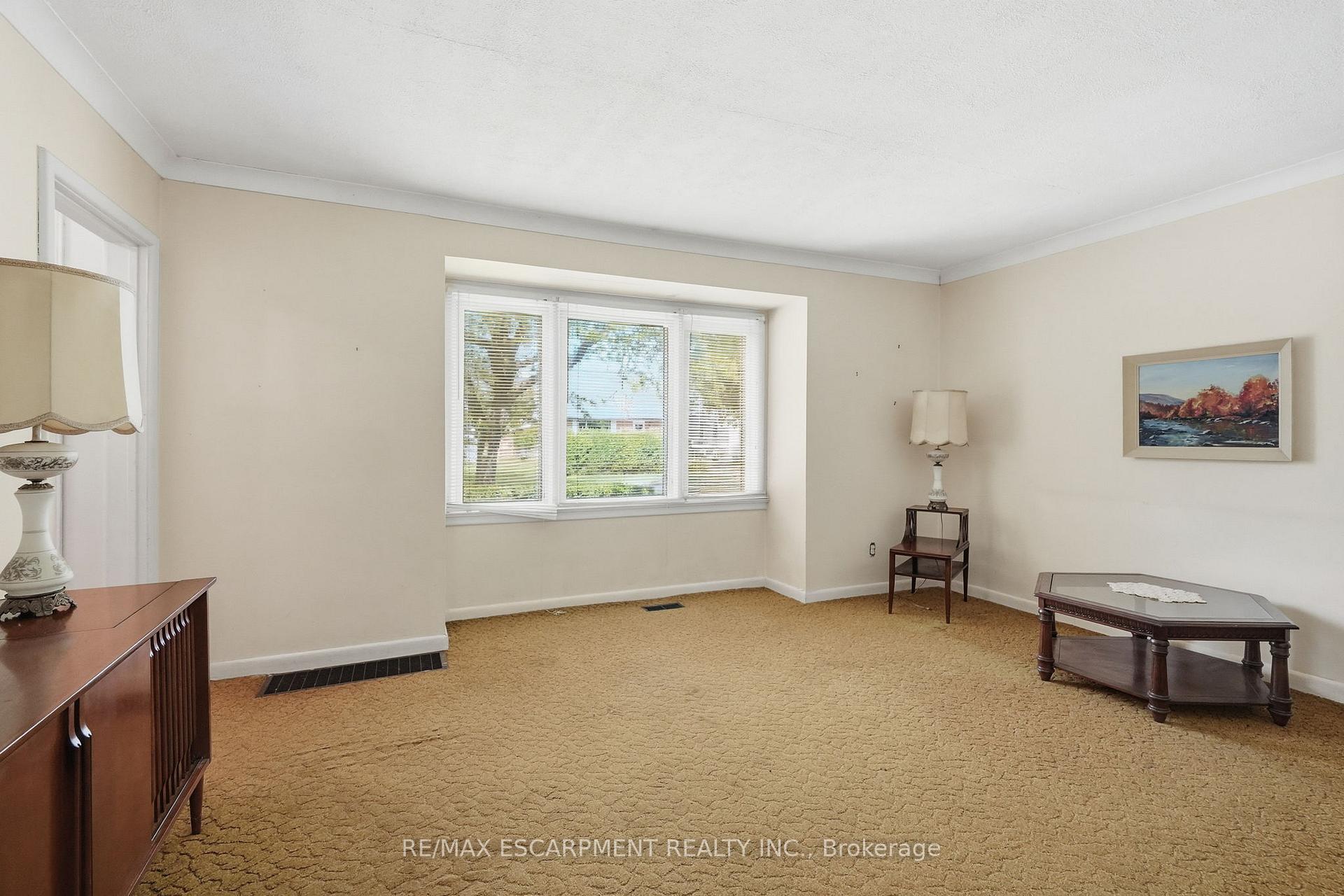 Photo 5 of 34 Eaton Place, Hamilton, McQuesten — HOMEH