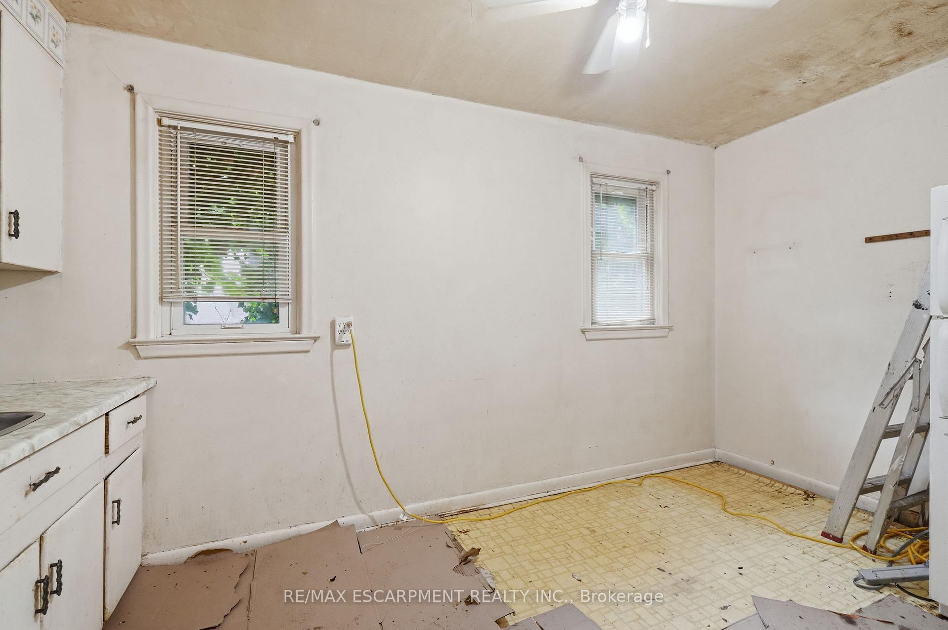 Photo 11 of 34 Eaton Place, Hamilton, McQuesten — HOMEH