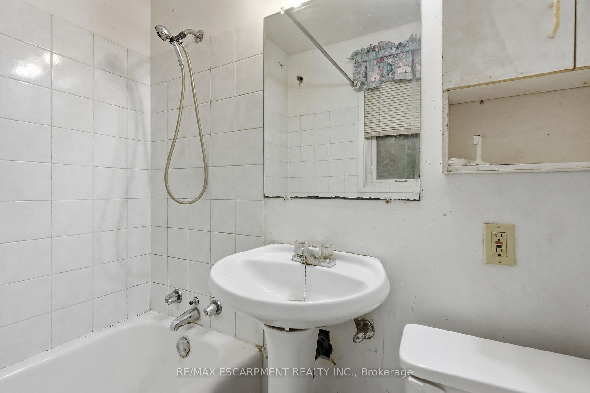 Photo 14 of 34 Eaton Place, Hamilton, McQuesten — HOMEH