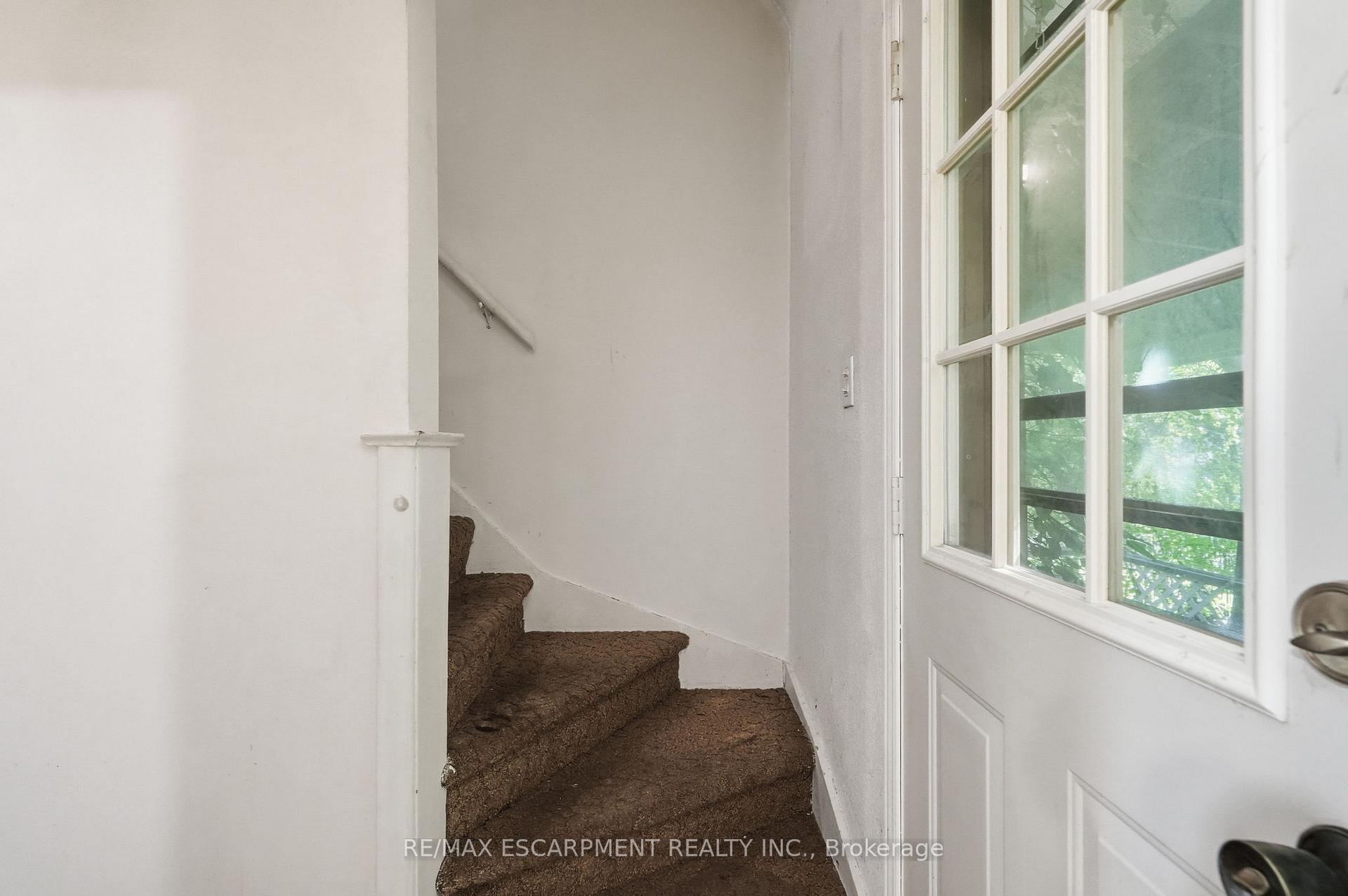 Photo 15 of 34 Eaton Place, Hamilton, McQuesten — HOMEH